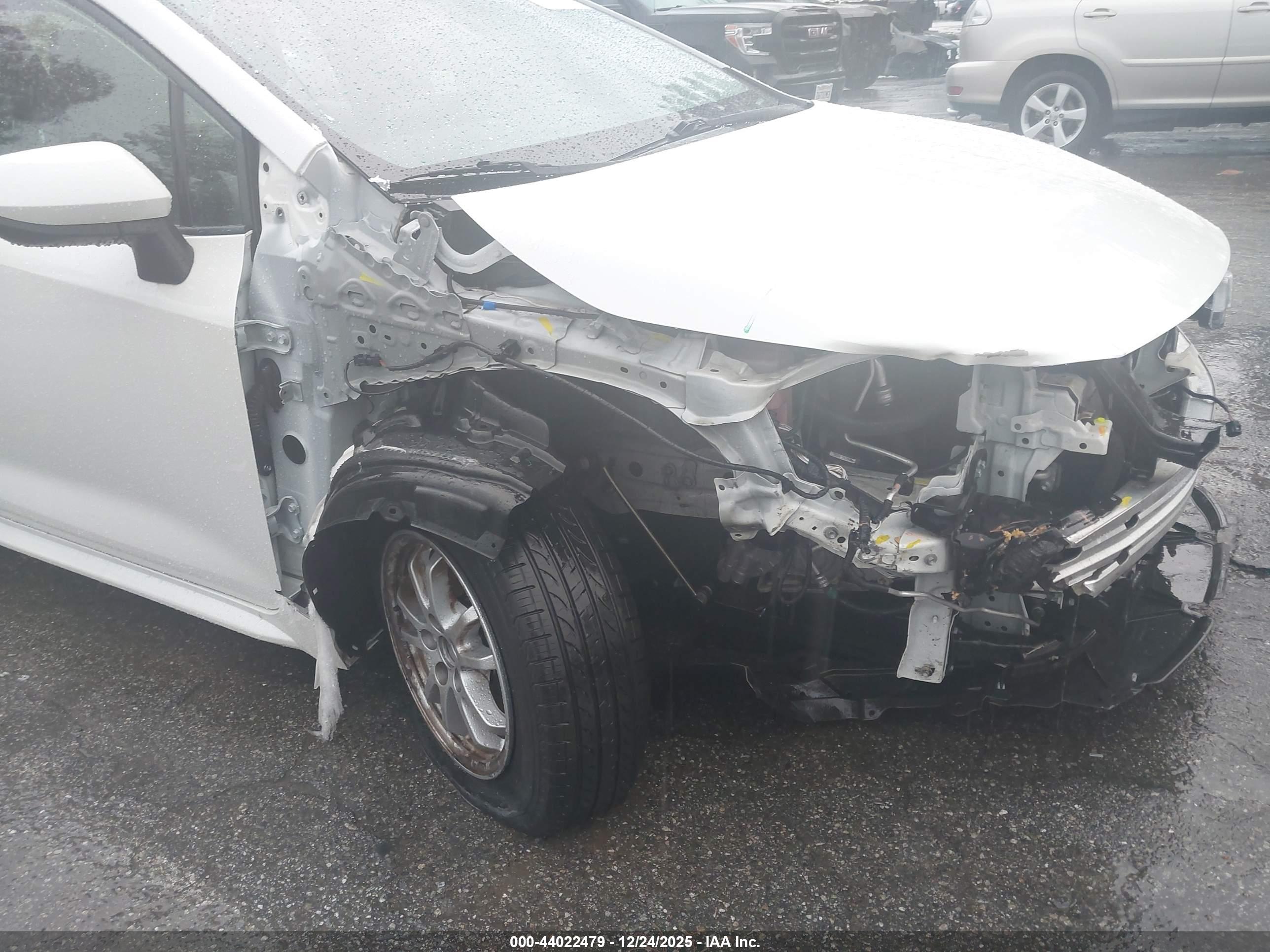 TOYOTA COROLLA image 6