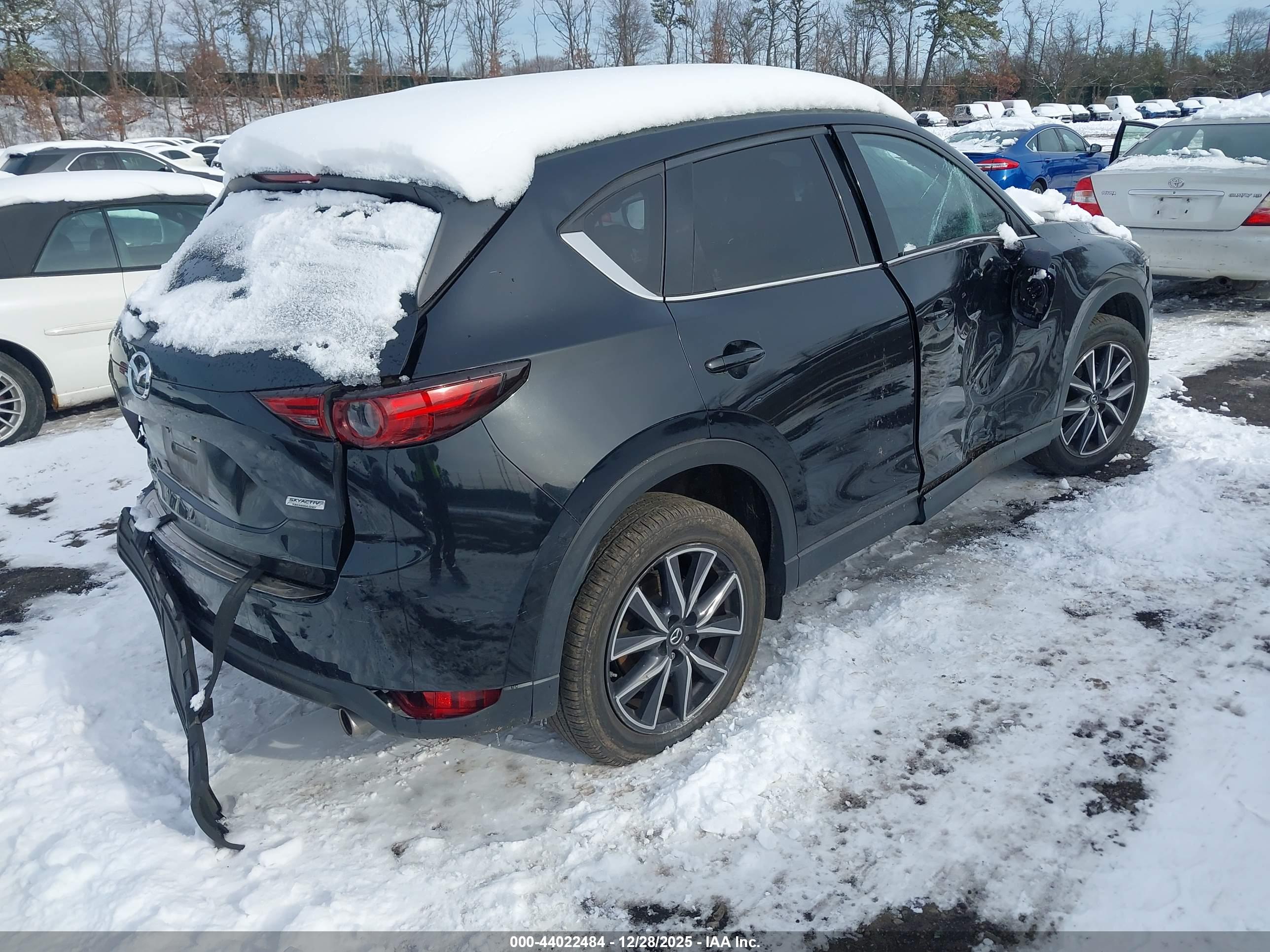 MAZDA CX-5 image 4