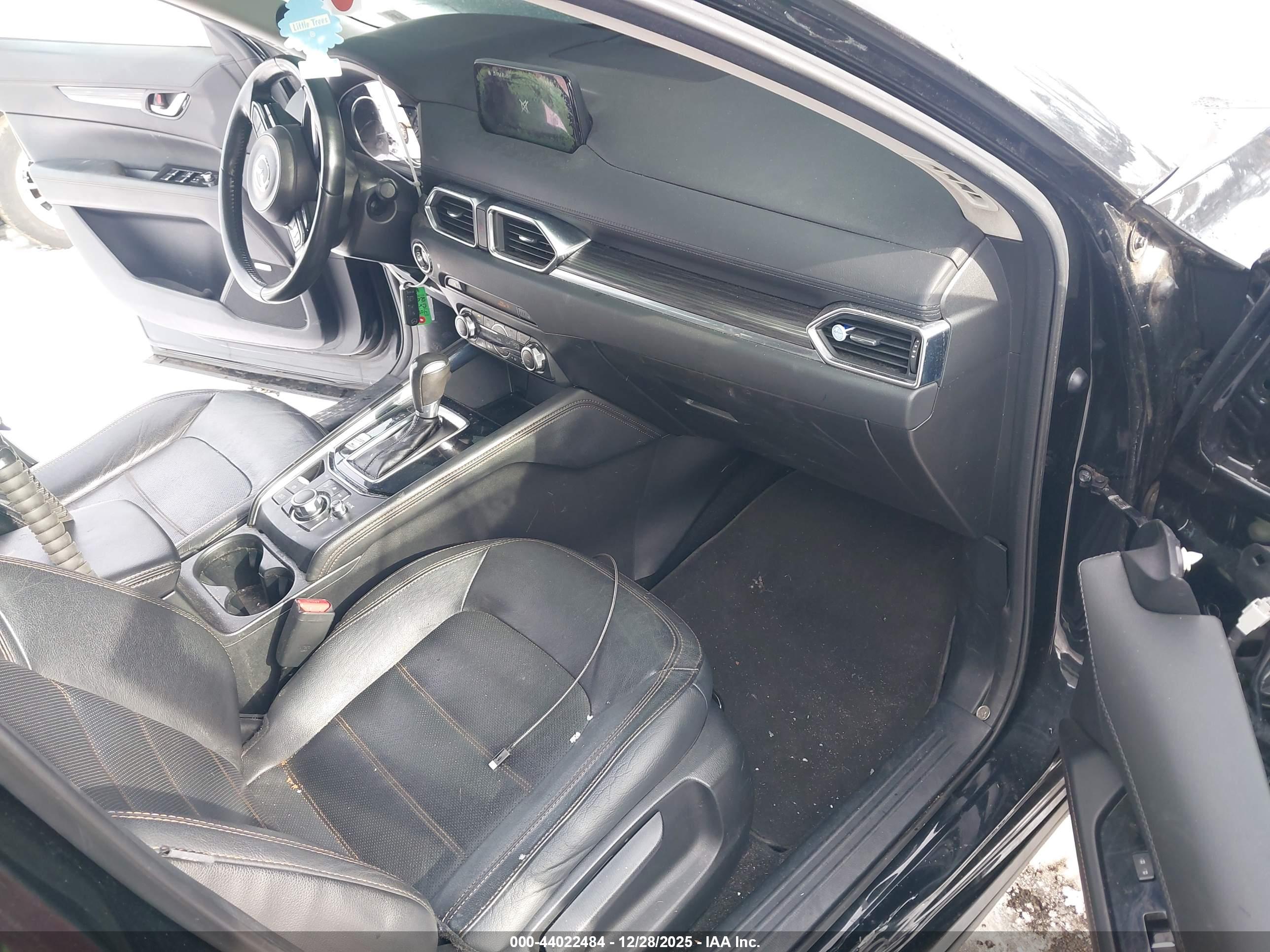 MAZDA CX-5 image 5