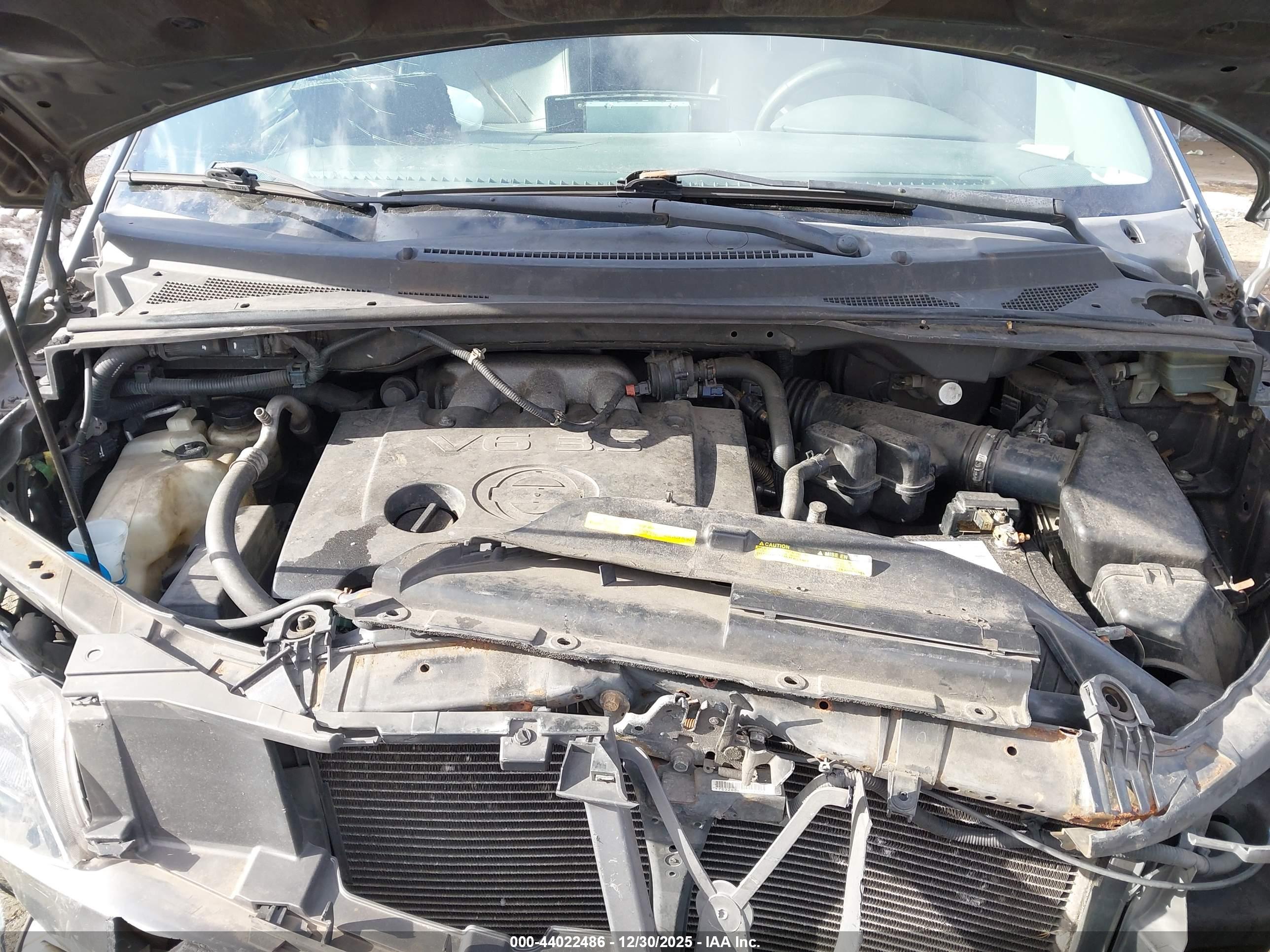 NISSAN QUEST image 10