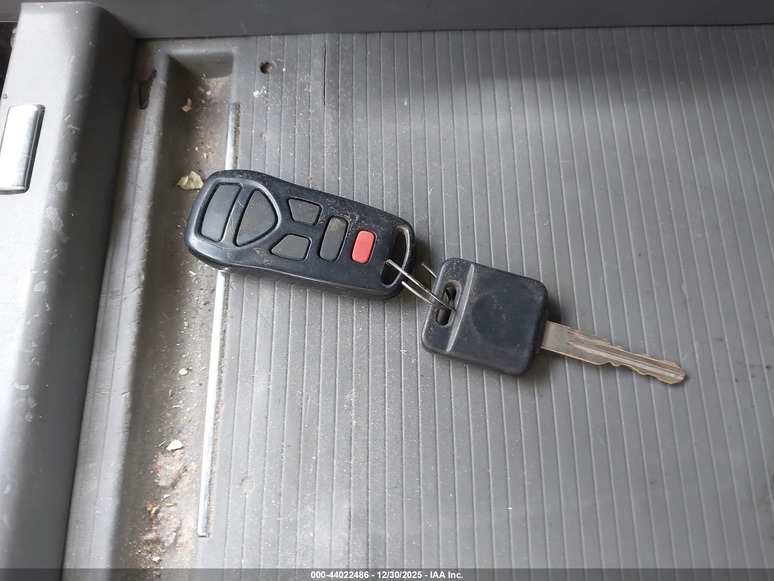 NISSAN QUEST image 11