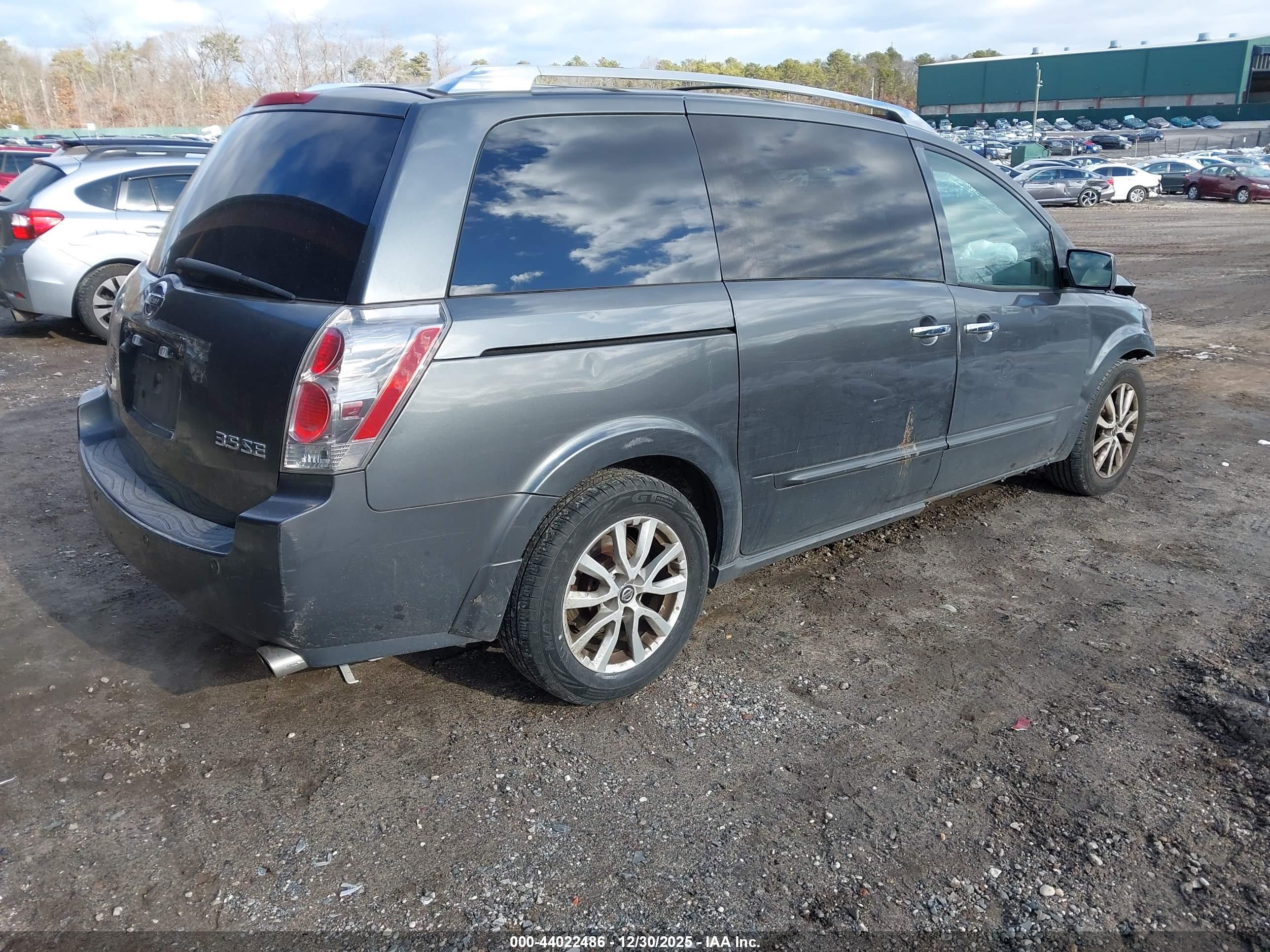 NISSAN QUEST image 4