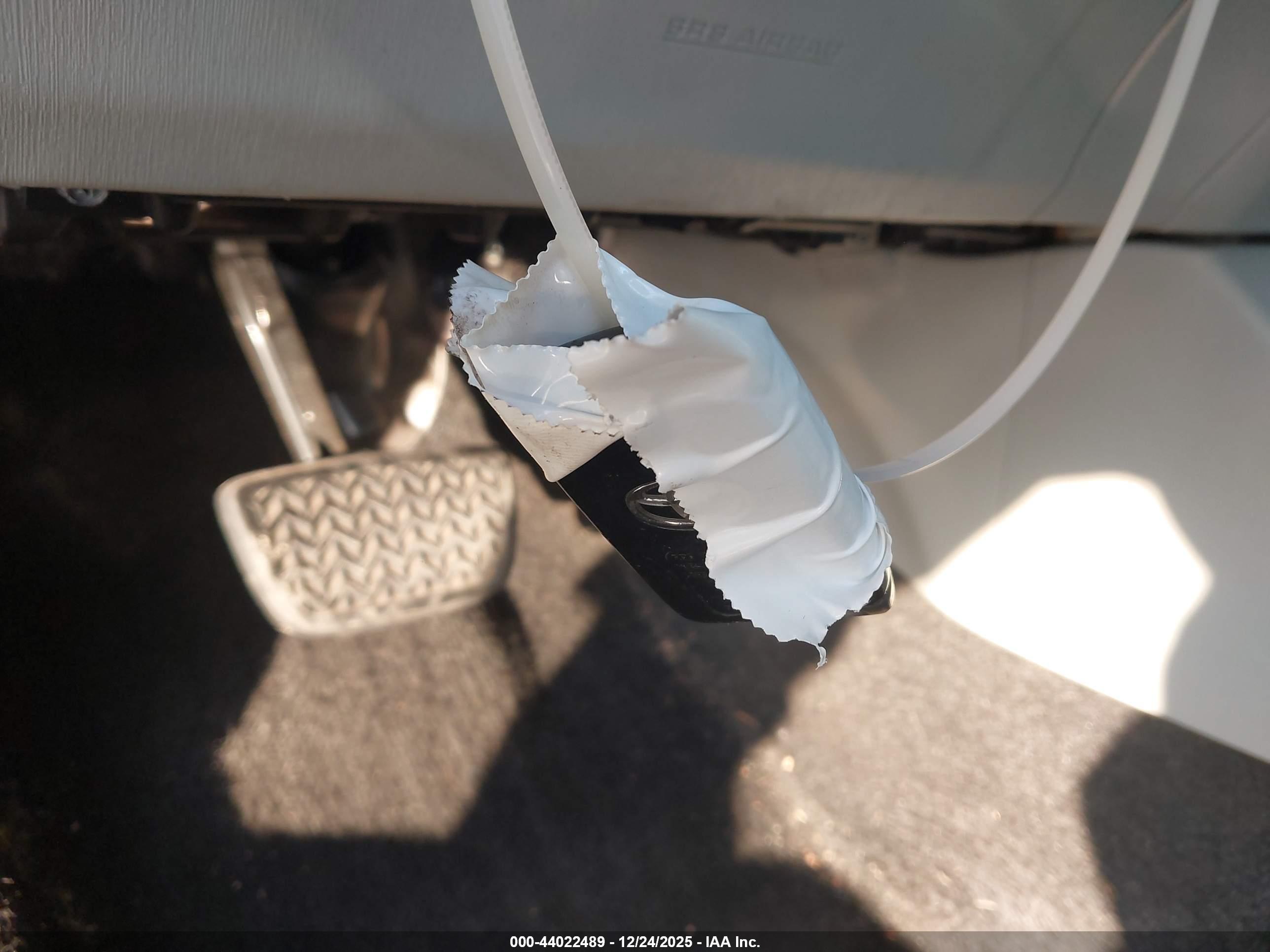 TOYOTA PRIUS image 11