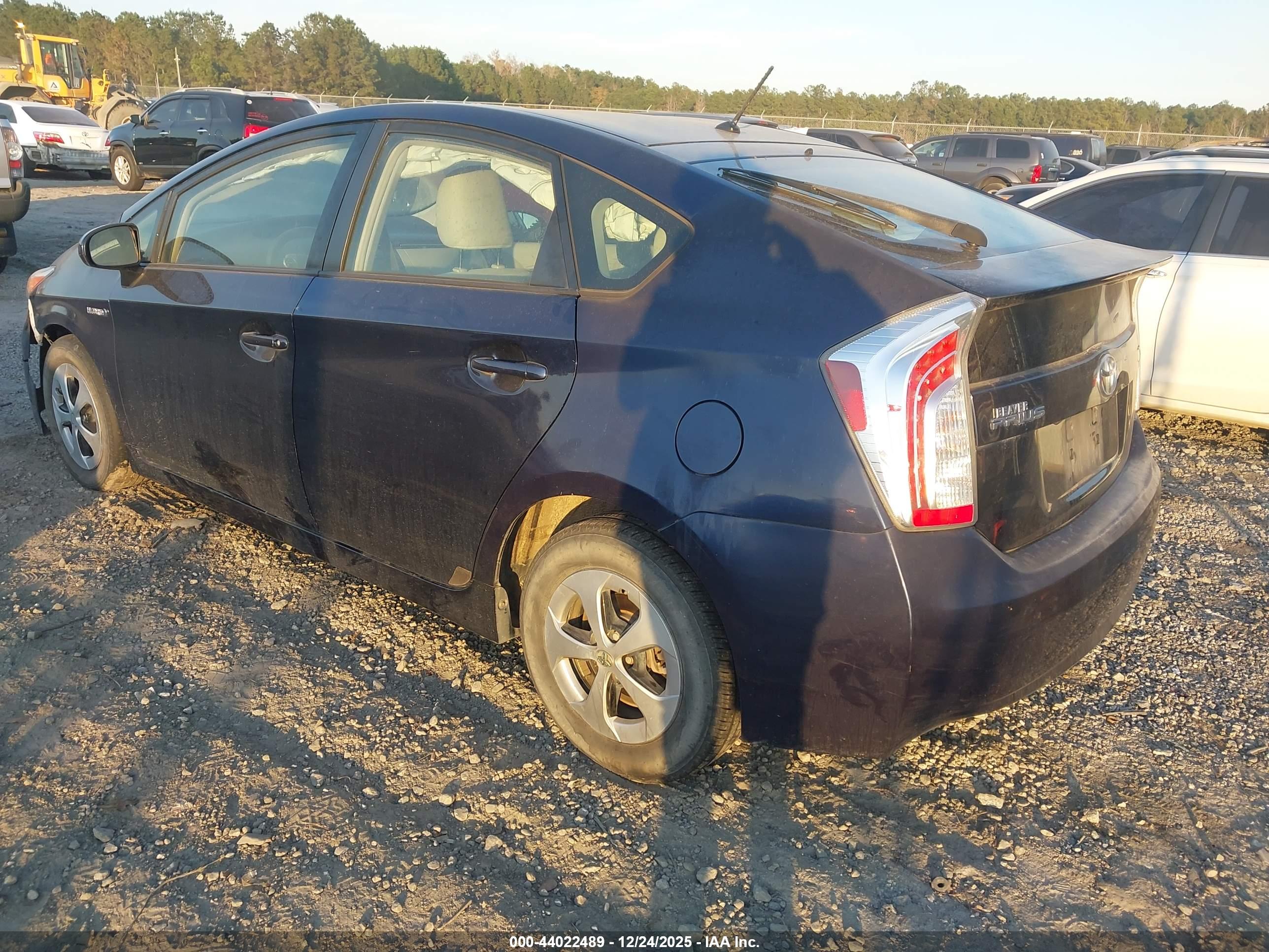 TOYOTA PRIUS image 3