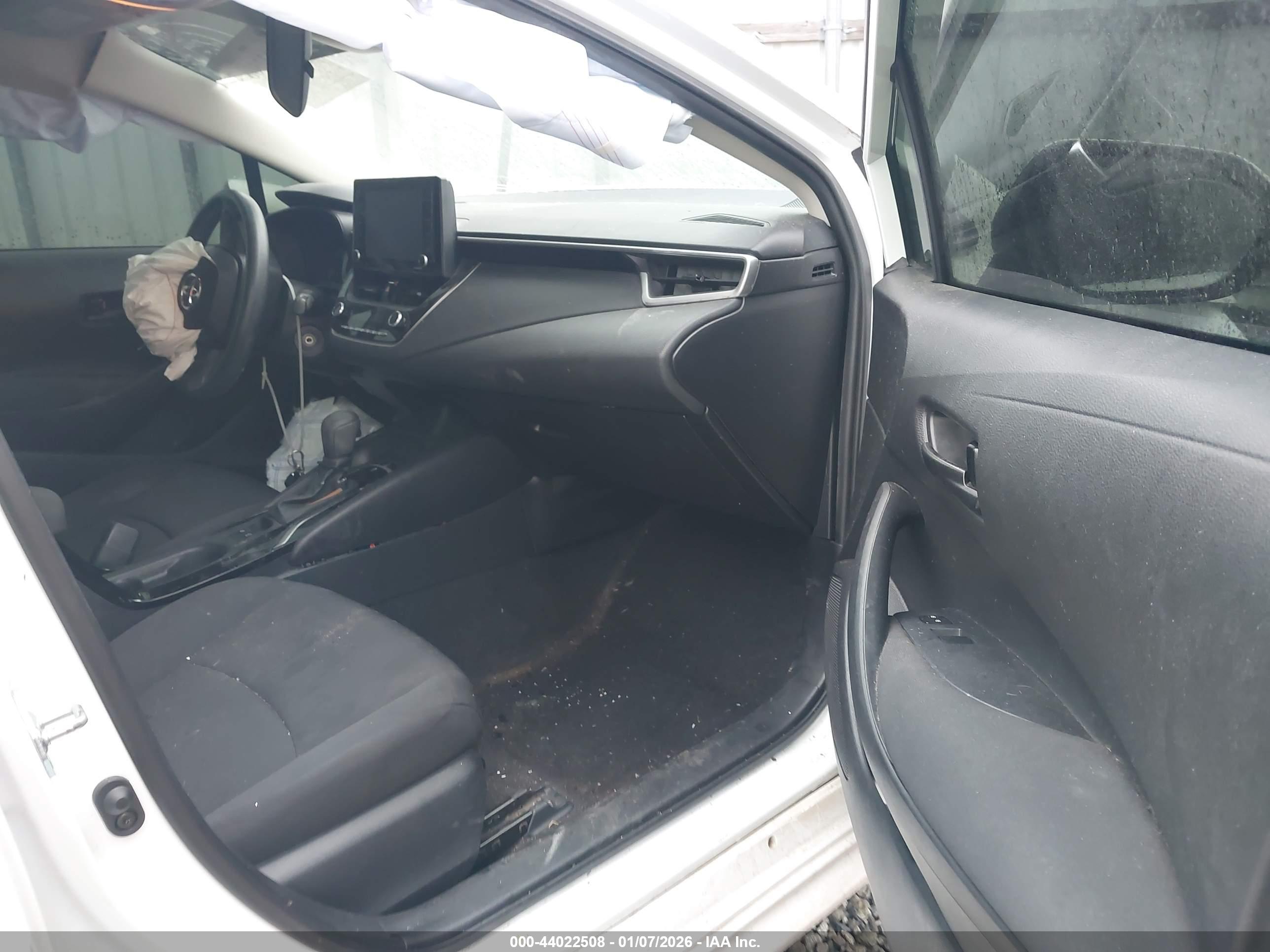 TOYOTA COROLLA image 5