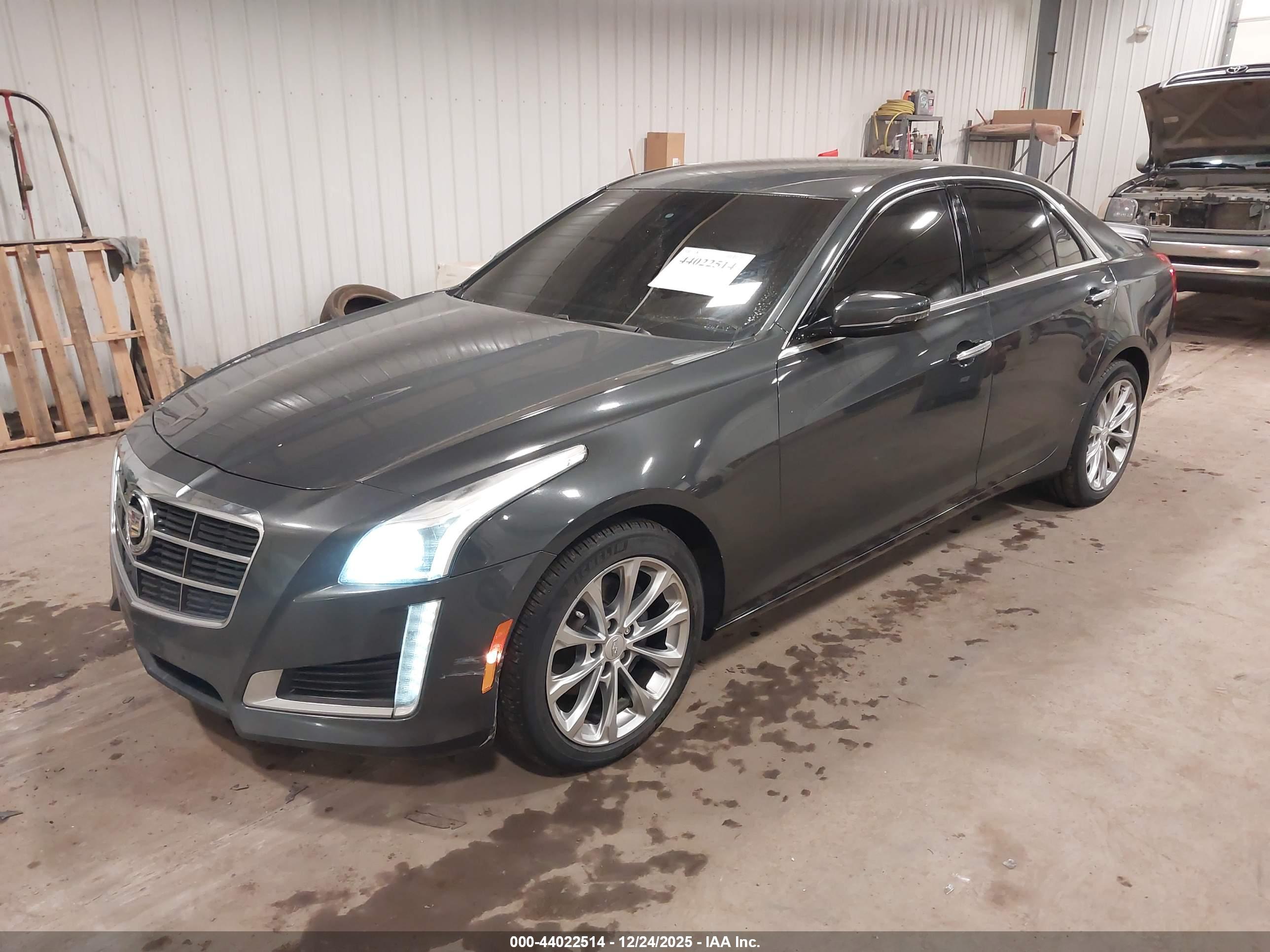 CADILLAC CTS image 2