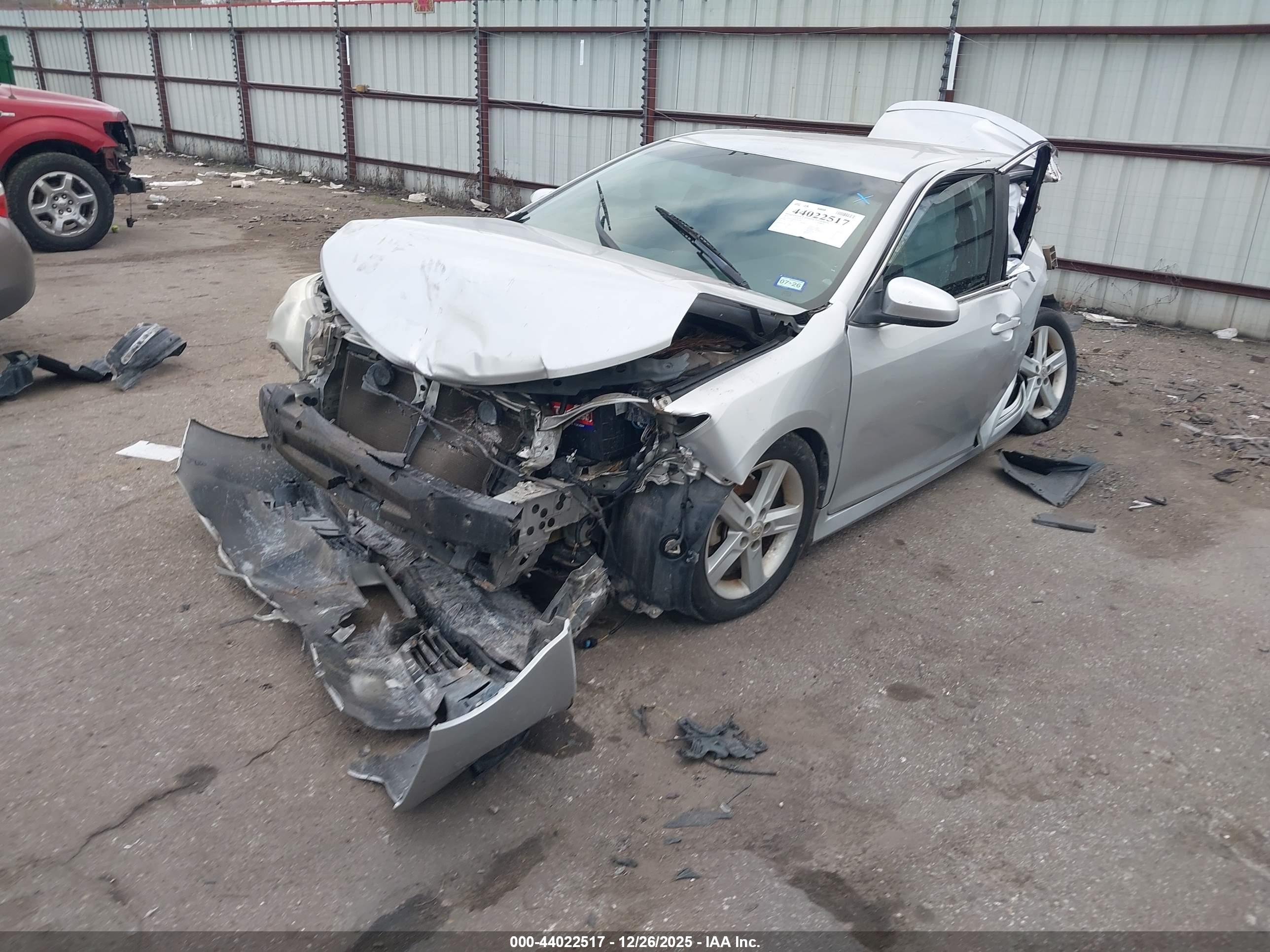 TOYOTA CAMRY image 2