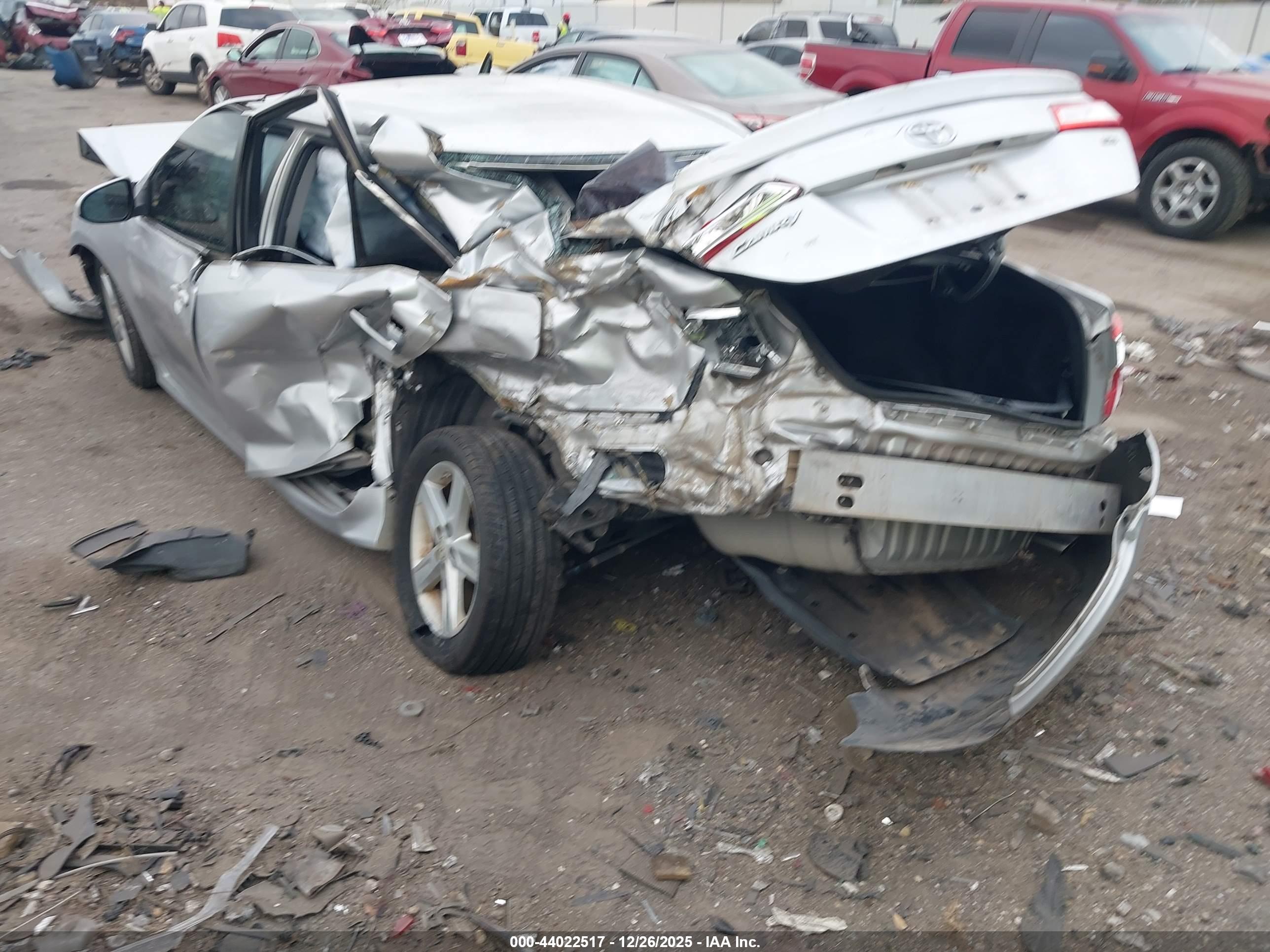 TOYOTA CAMRY image 3