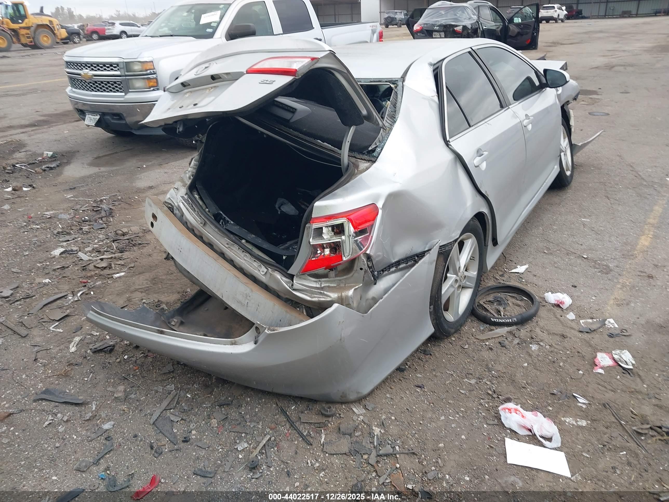 TOYOTA CAMRY image 4