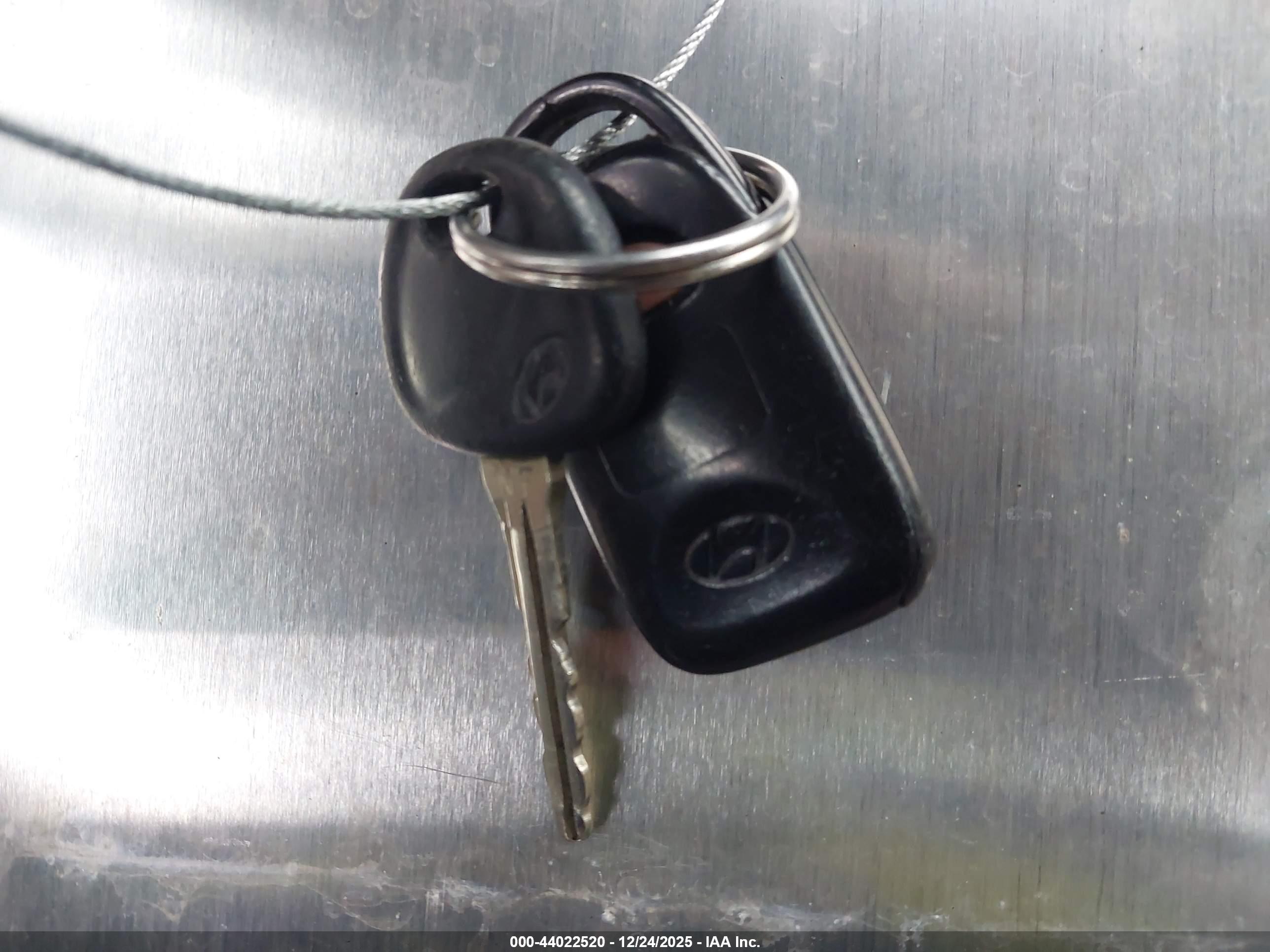 HYUNDAI SONATA image 11