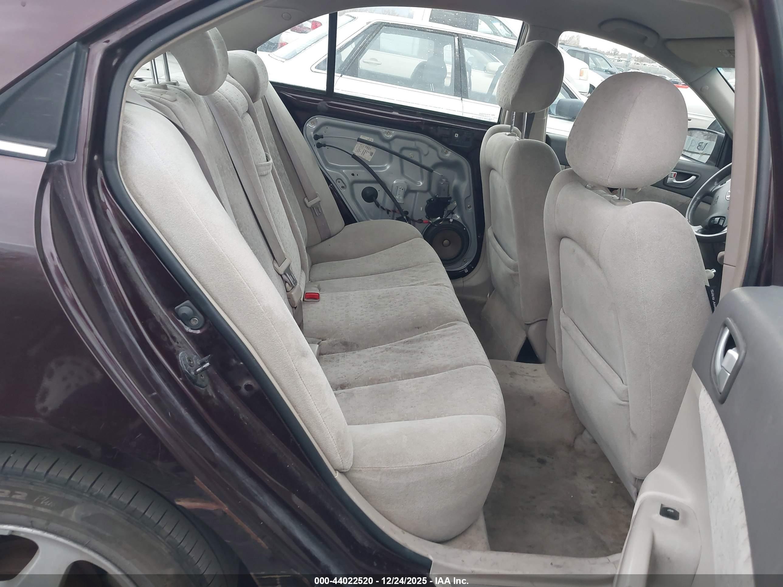 HYUNDAI SONATA image 8