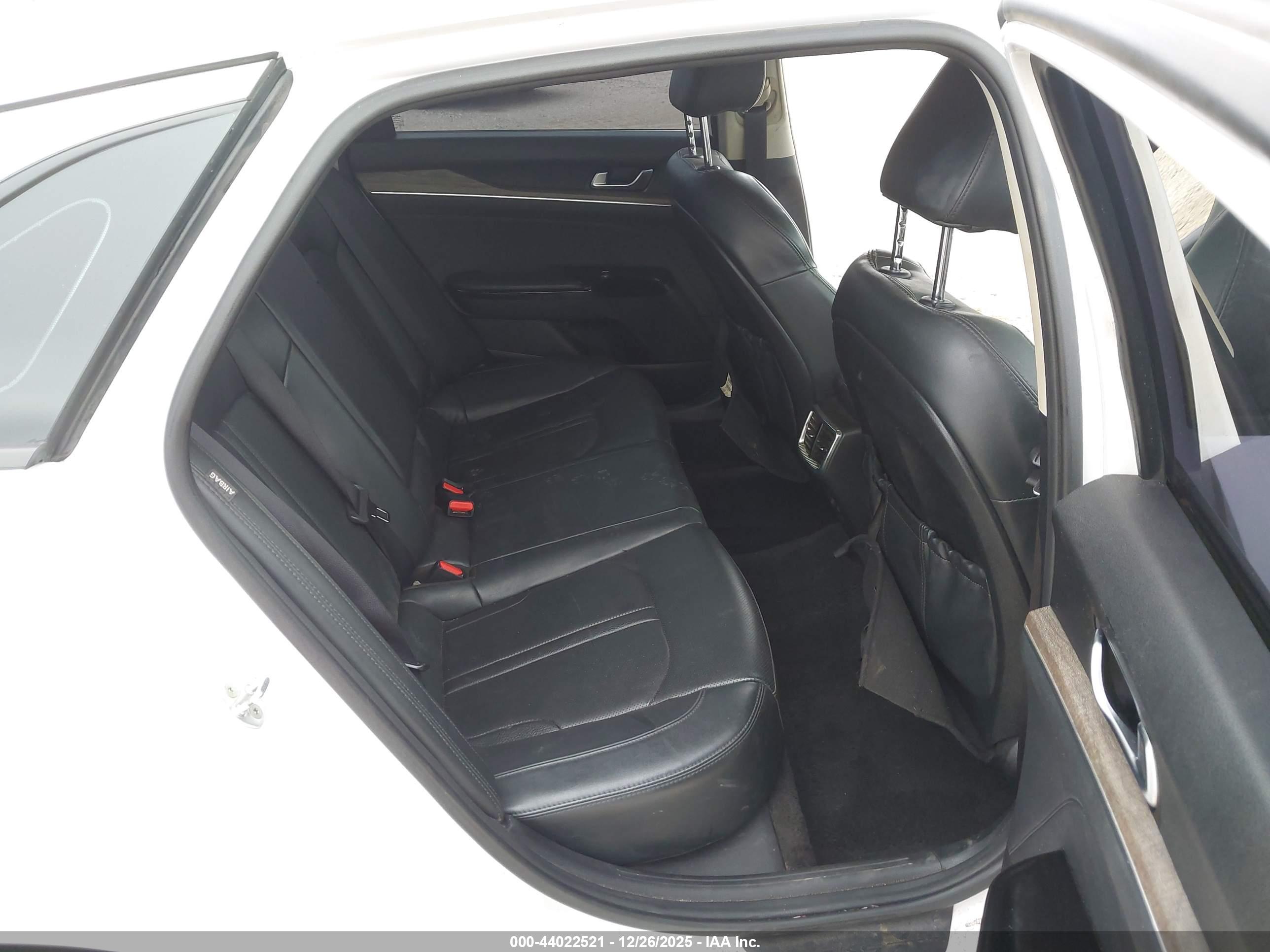 KIA K5 image 8