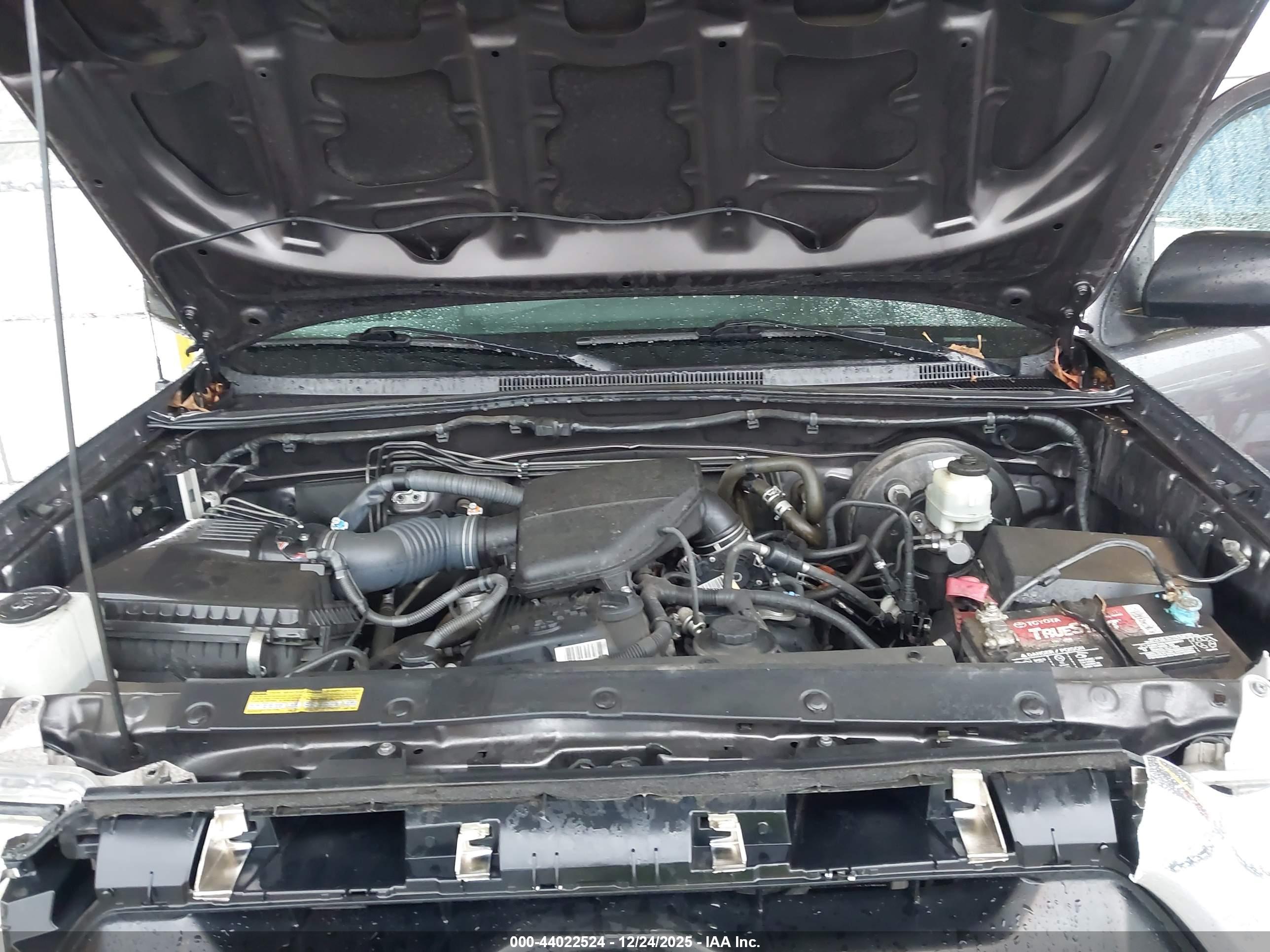 TOYOTA TACOMA image 10