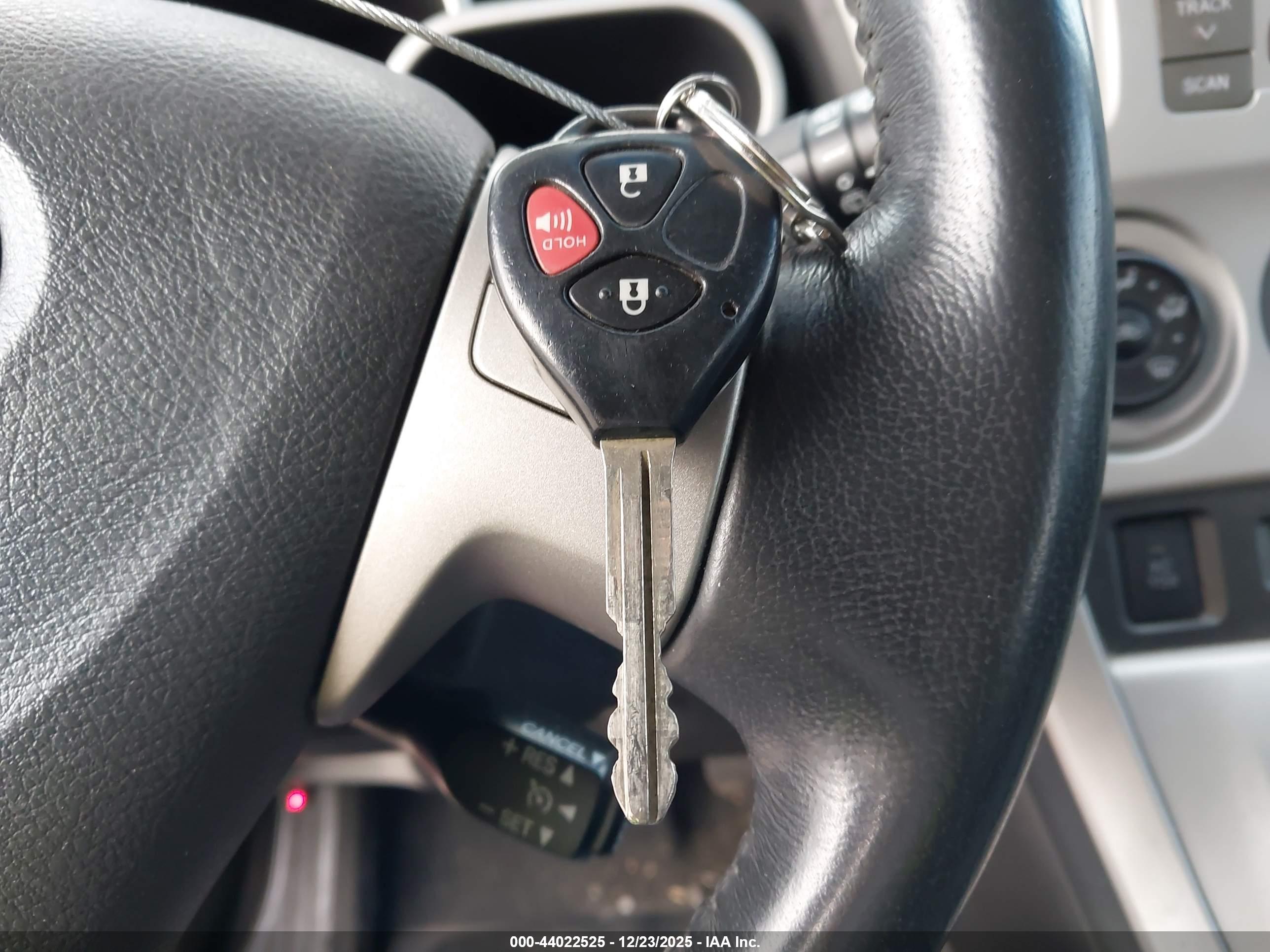 TOYOTA MATRIX image 11
