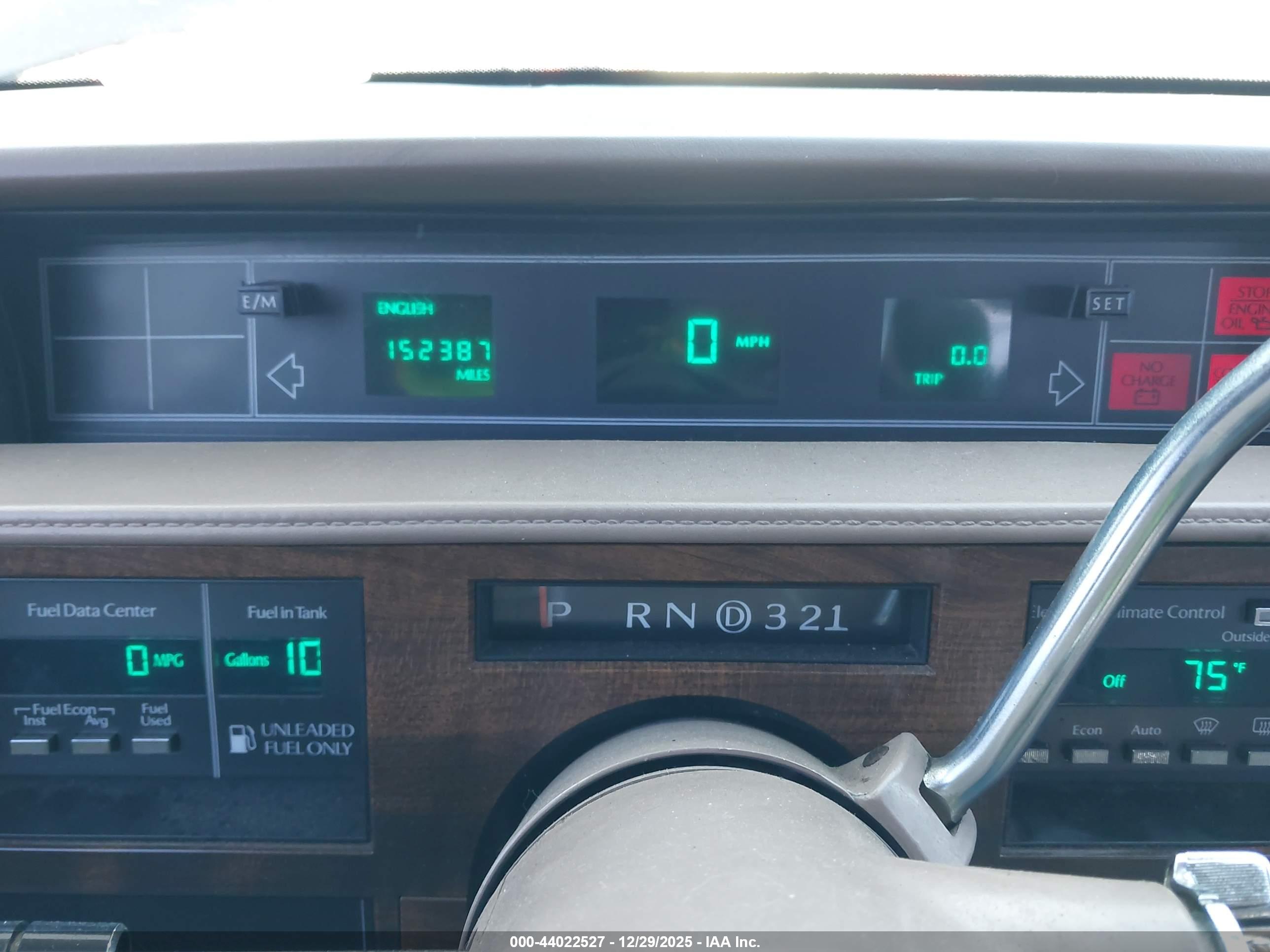 CADILLAC DEVILLE image 7