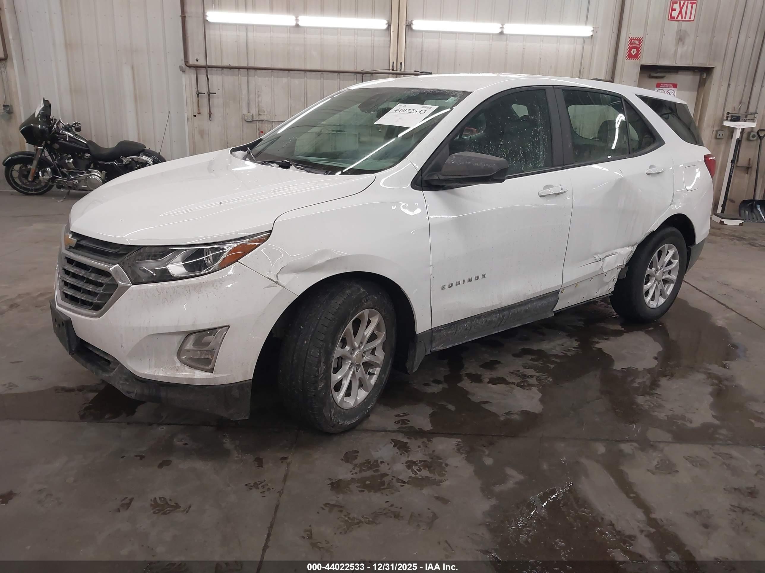 CHEVROLET EQUINOX image 2