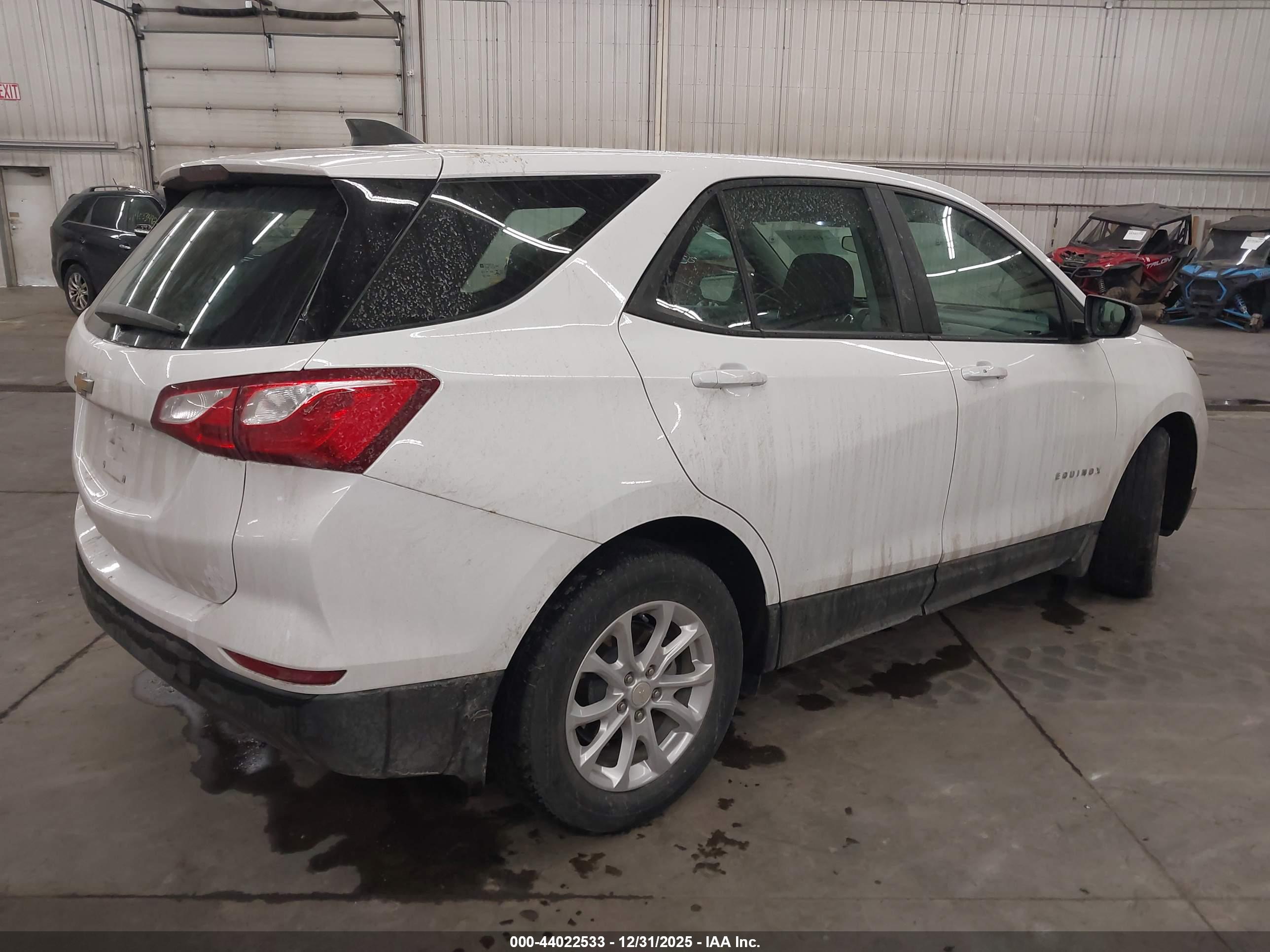 CHEVROLET EQUINOX image 4