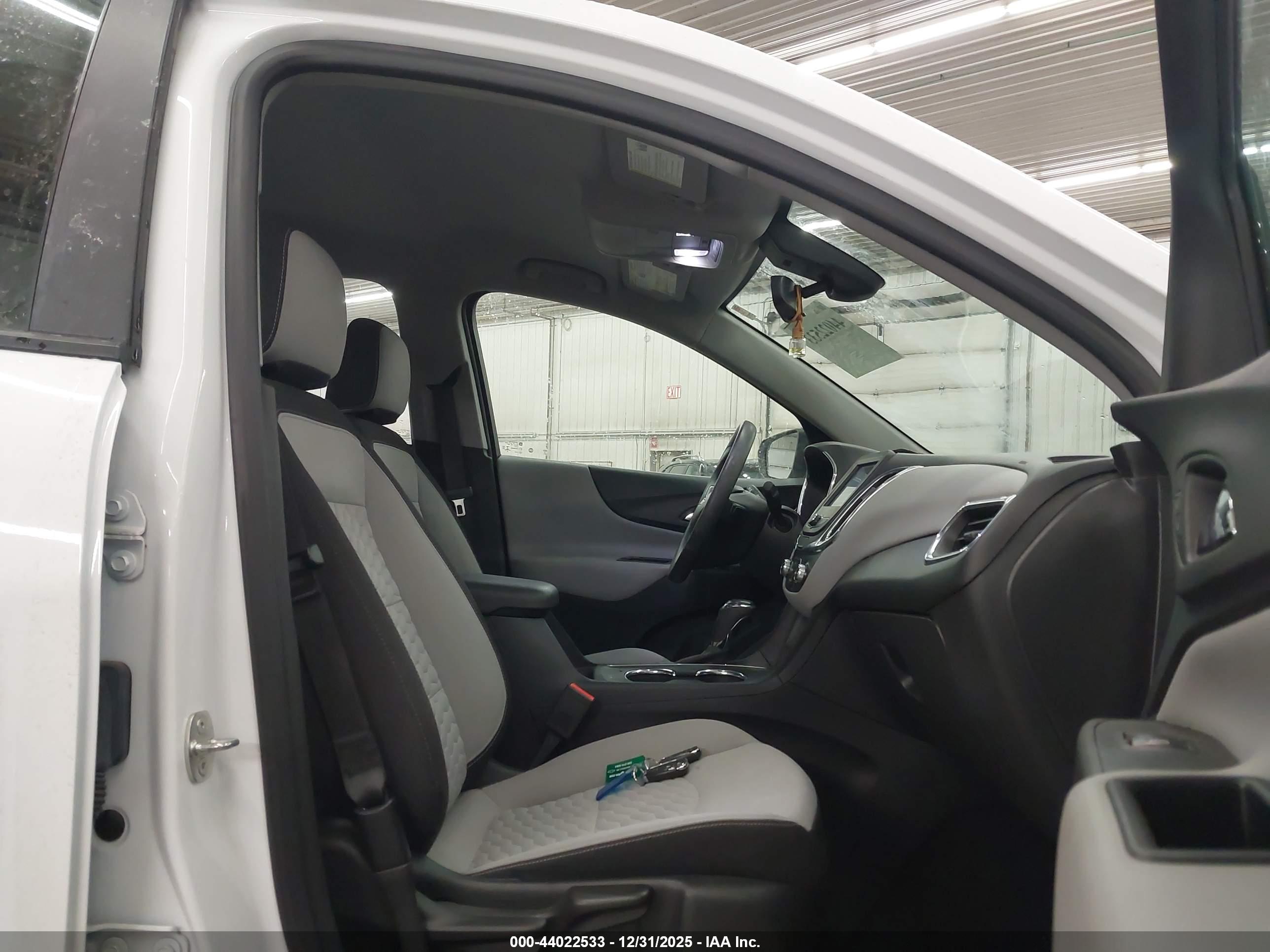 CHEVROLET EQUINOX image 5