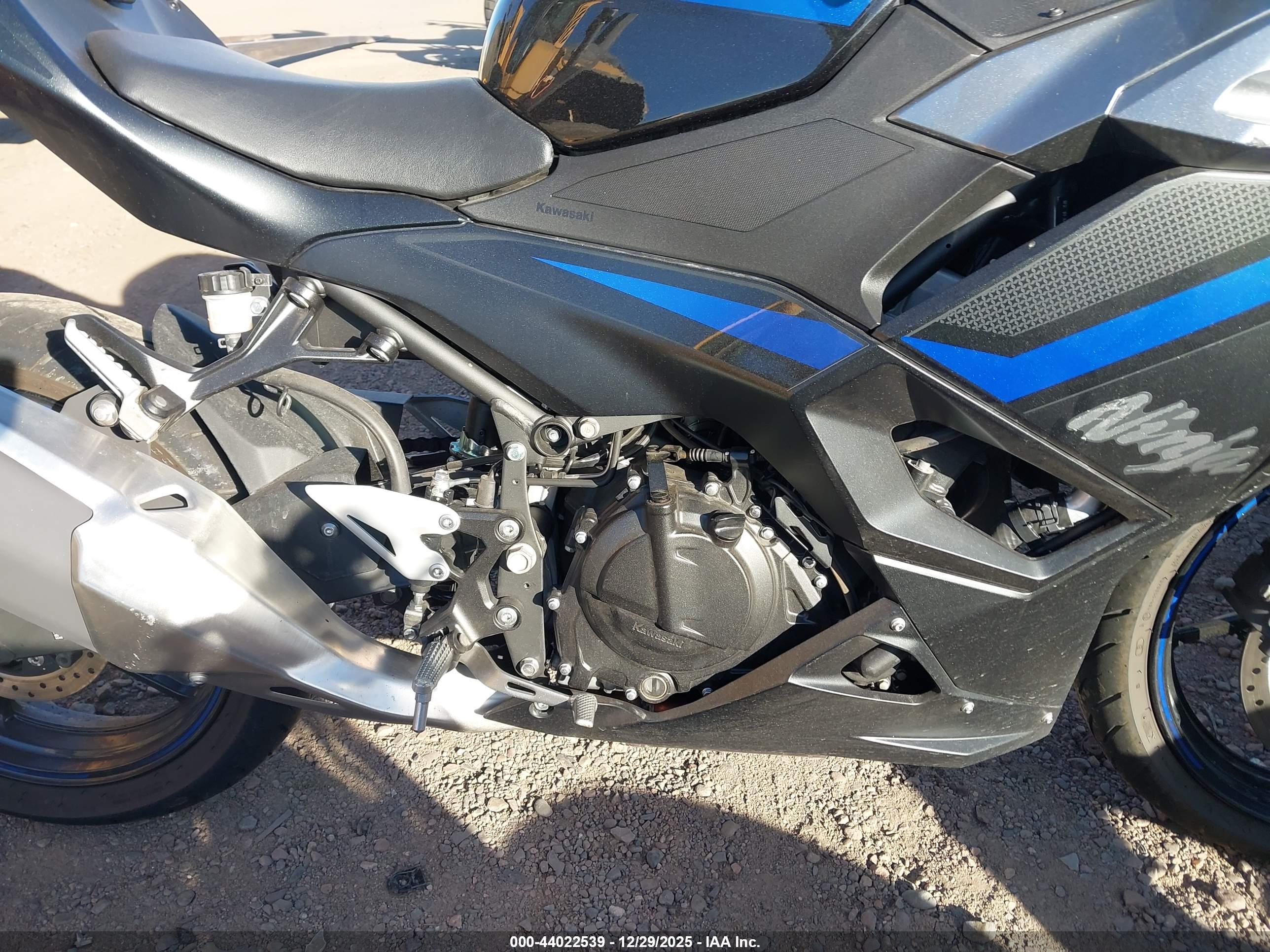 KAWASAKI EX500 image 8