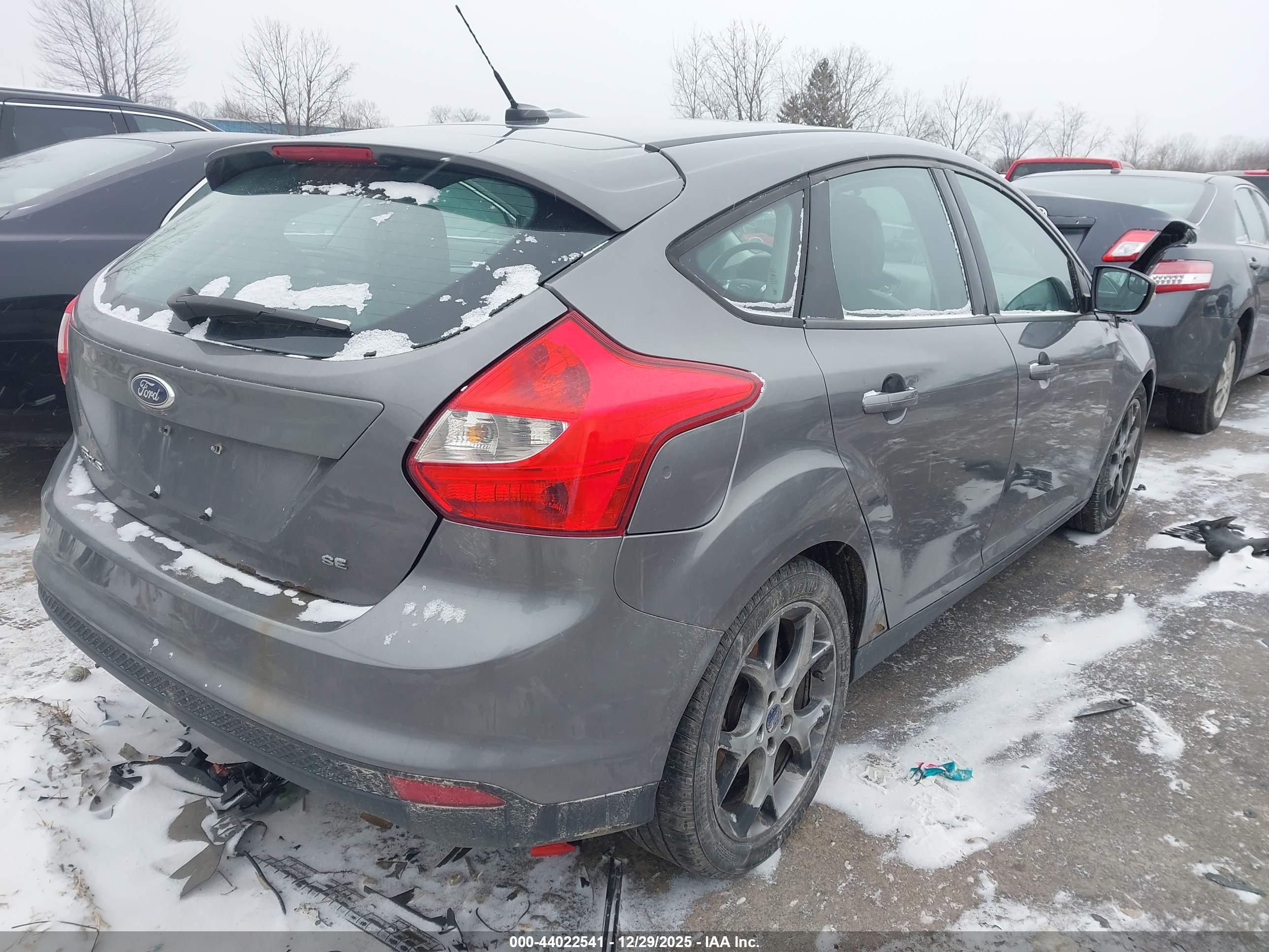 FORD FOCUS image 4