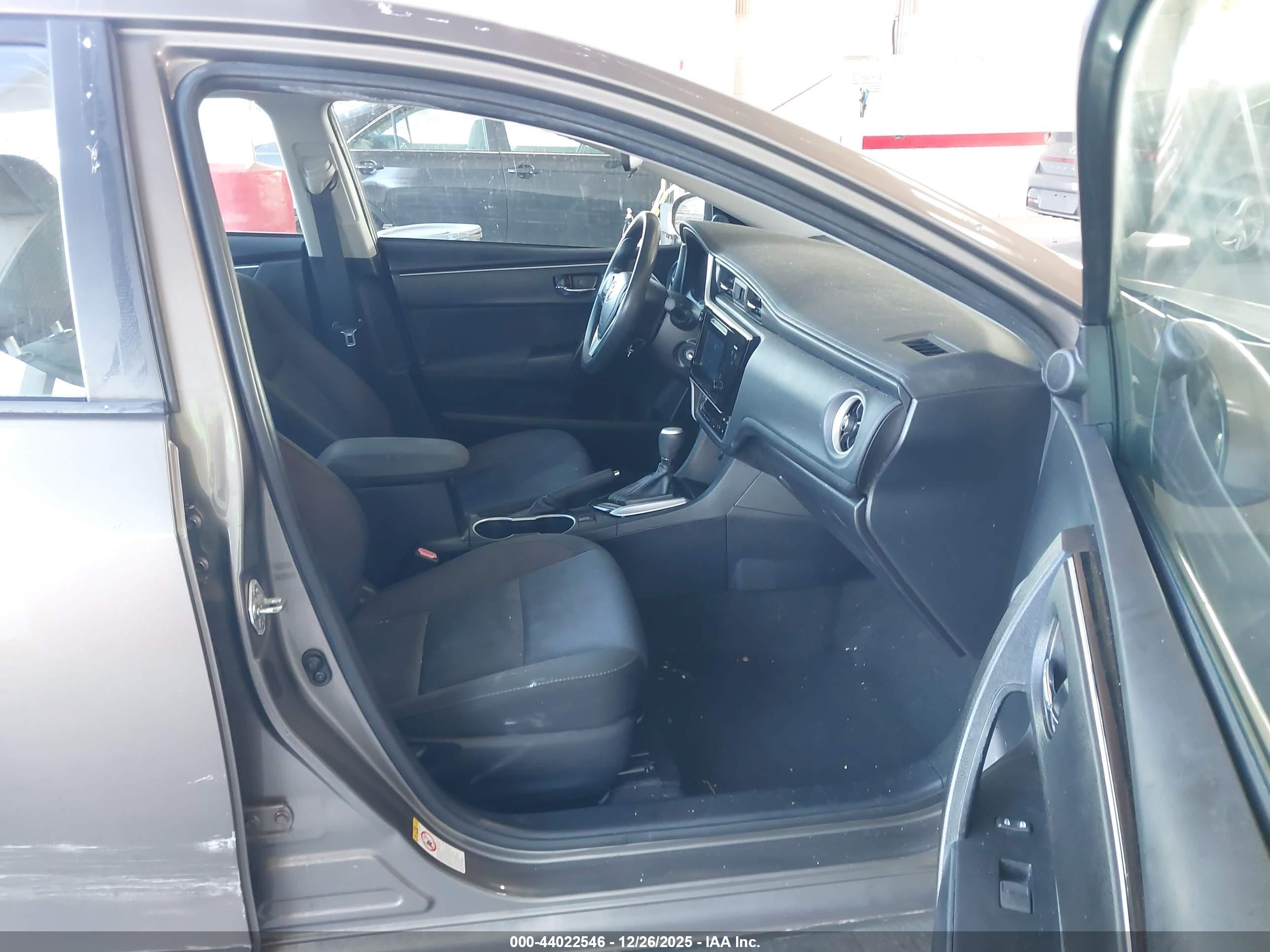 TOYOTA COROLLA image 5