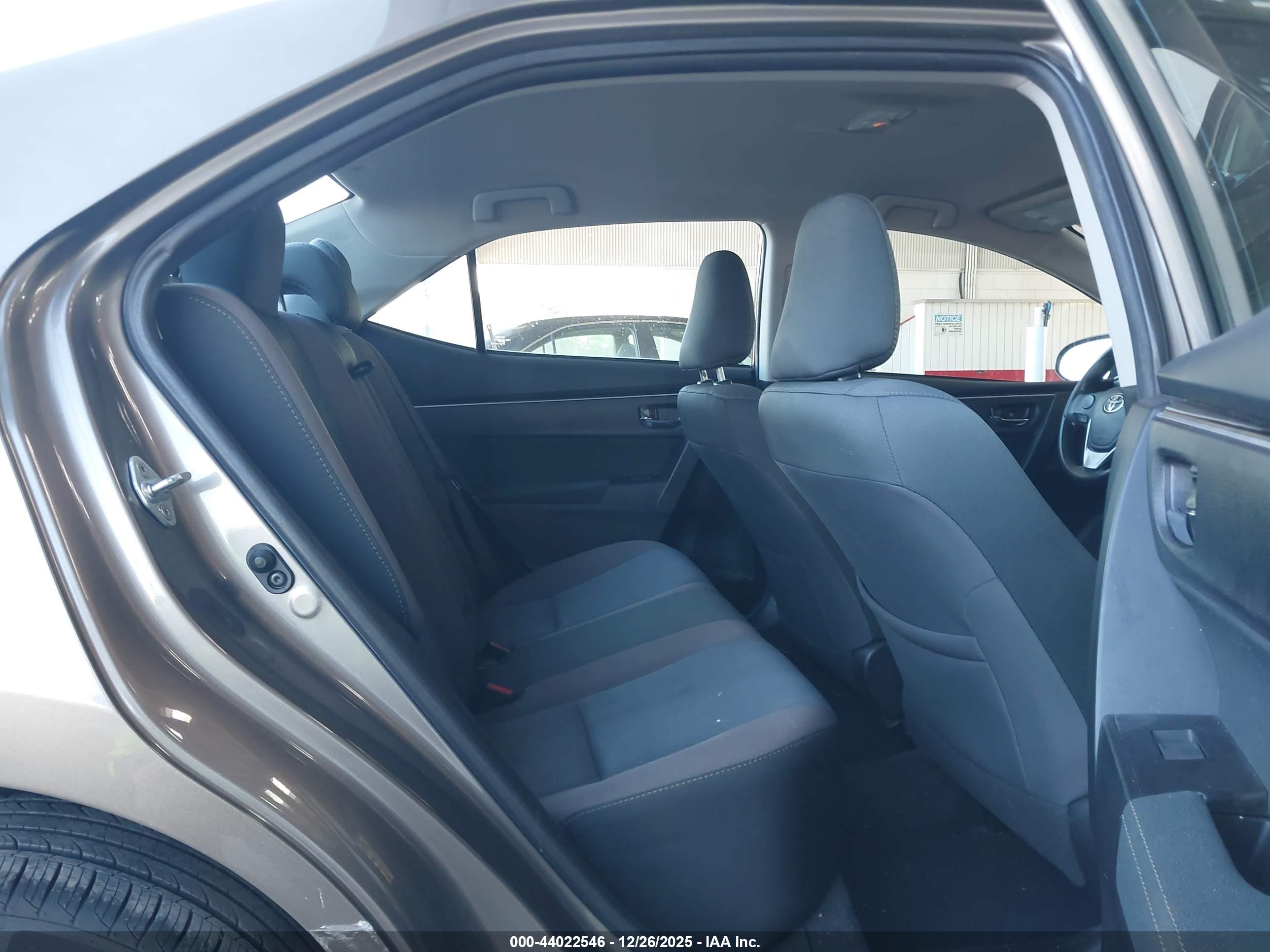 TOYOTA COROLLA image 8