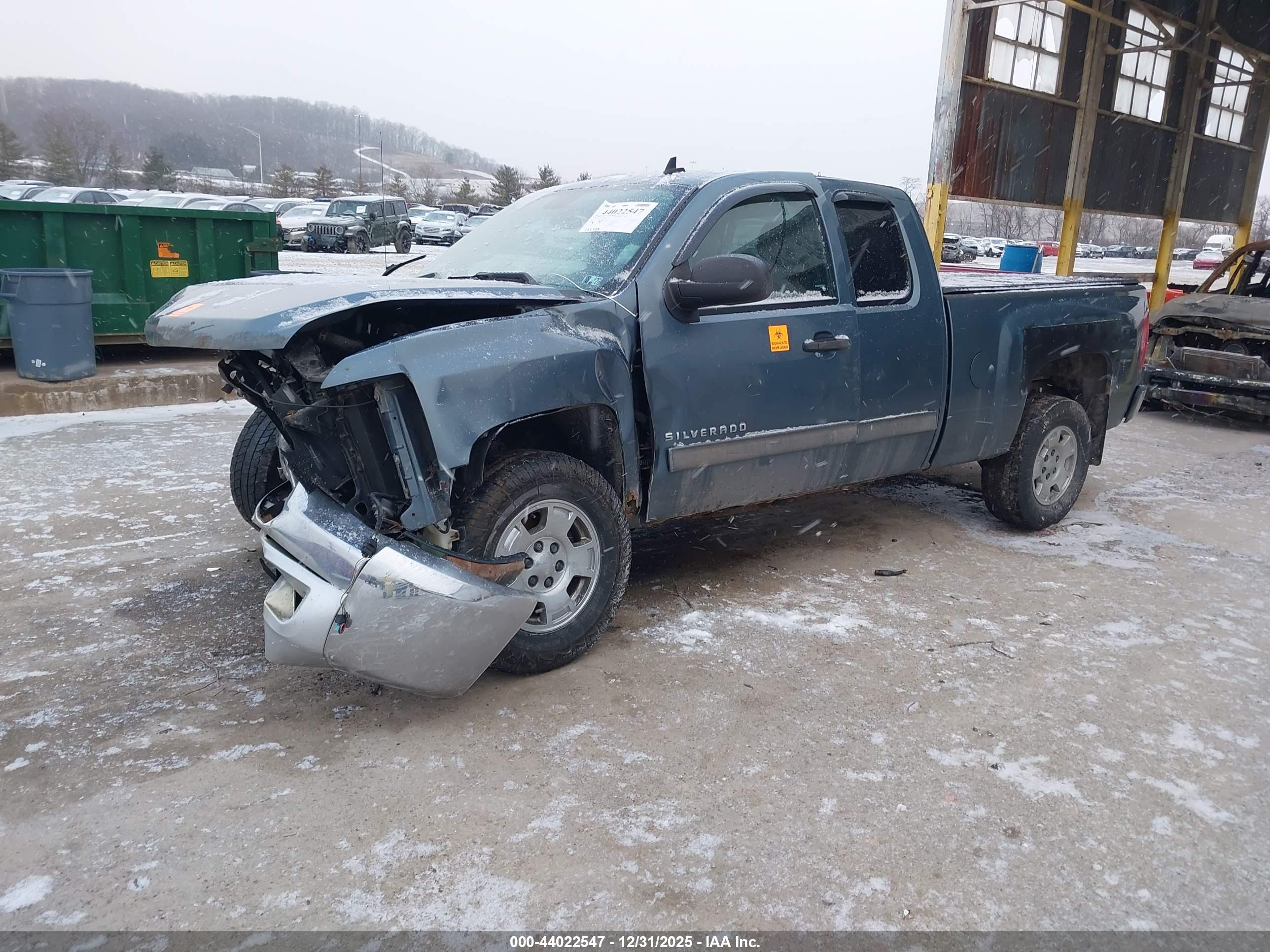 CHEVROLET SILVERADO image 2