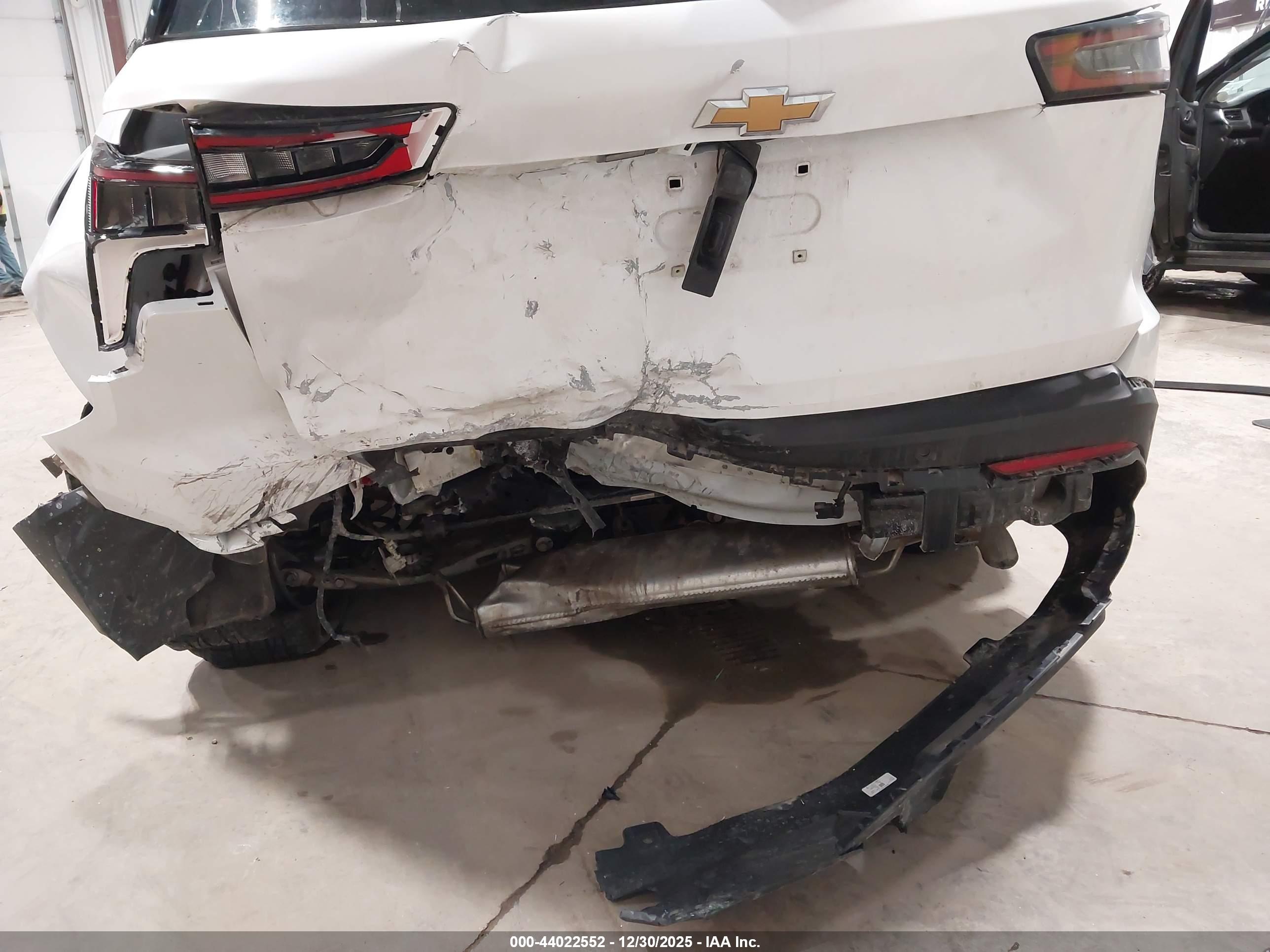 CHEVROLET EQUINOX image 6