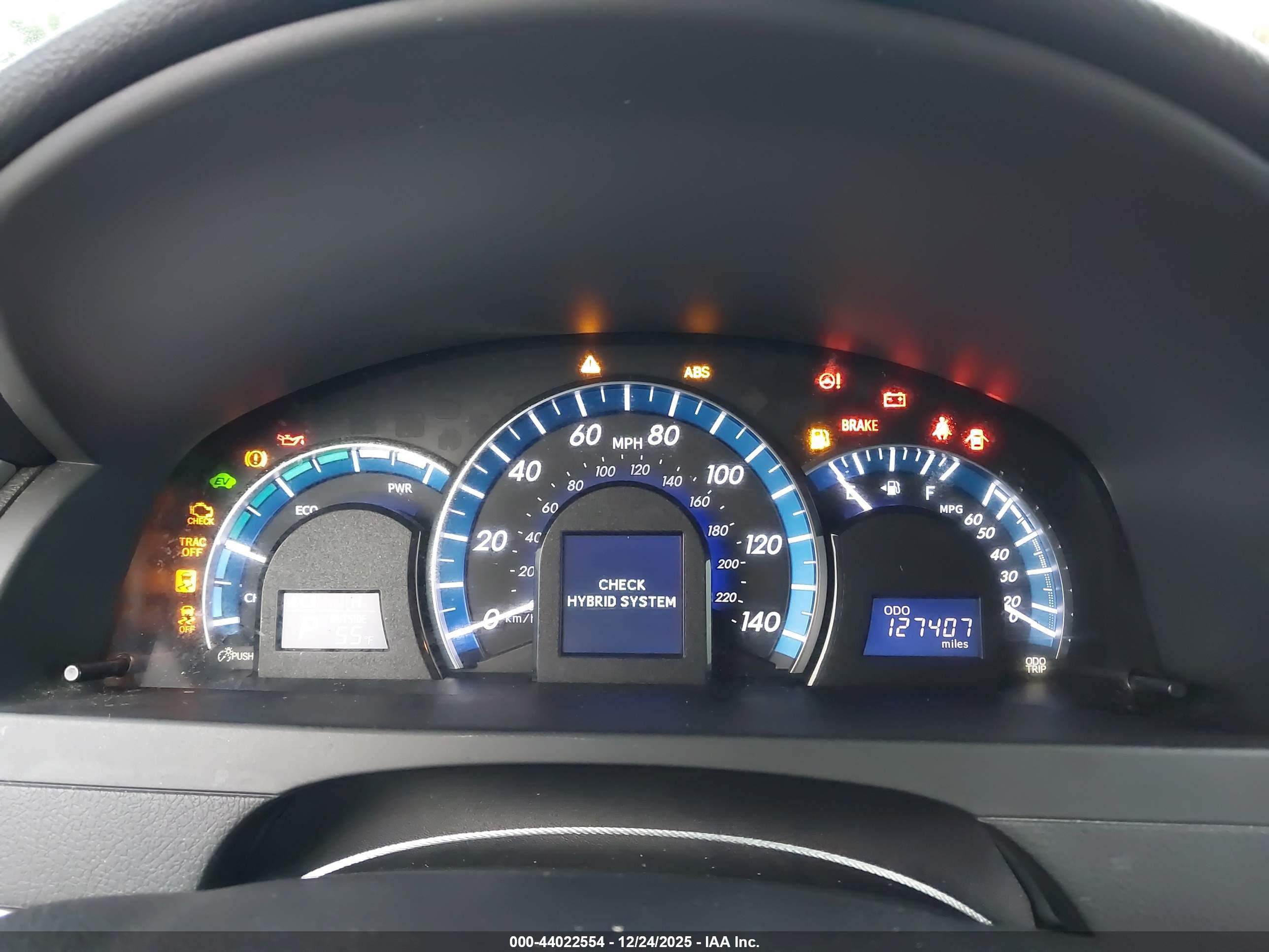TOYOTA CAMRY image 7