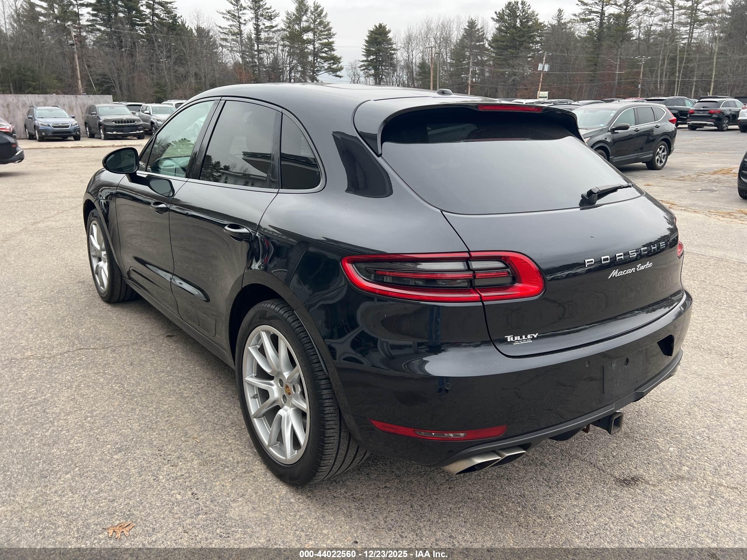 PORSCHE MACAN image 3