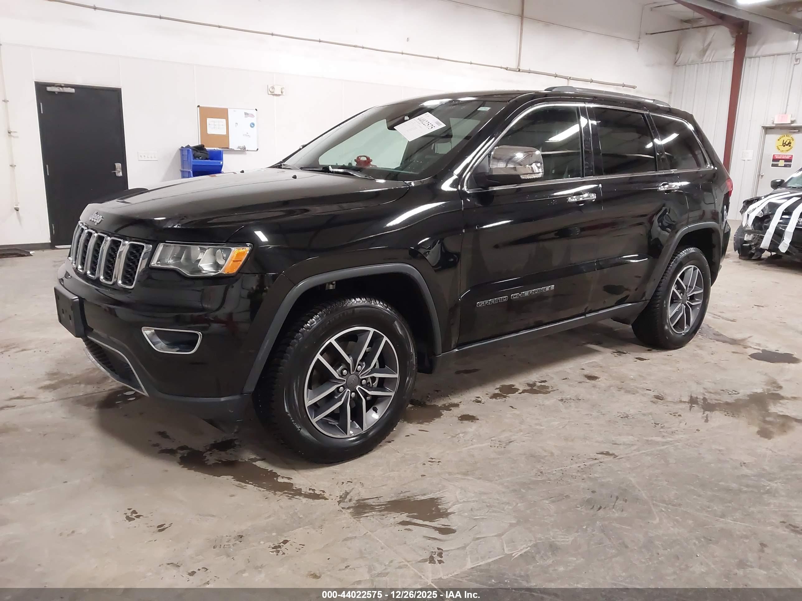 JEEP GRAND image 2