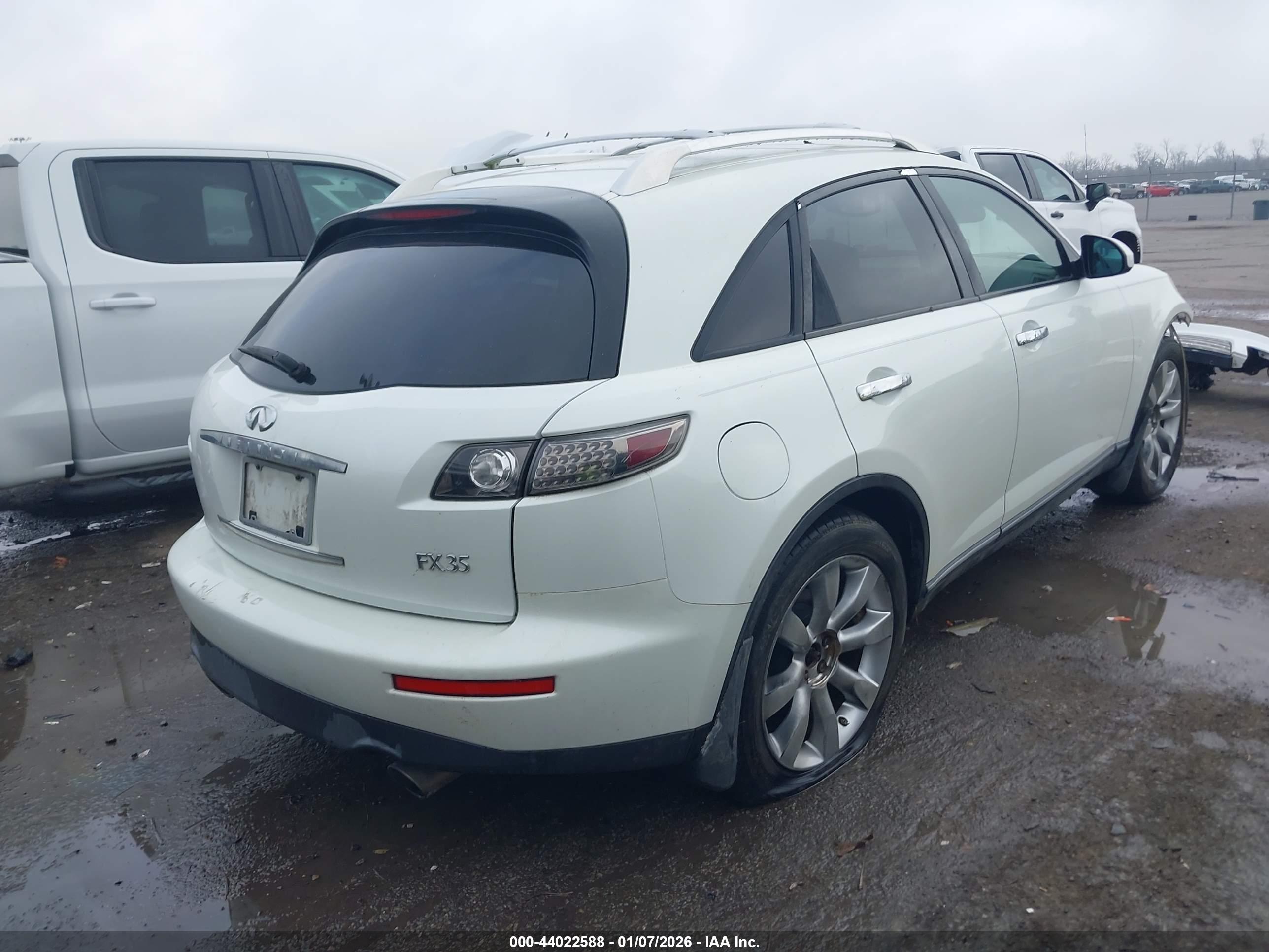 INFINITI FX35 image 4