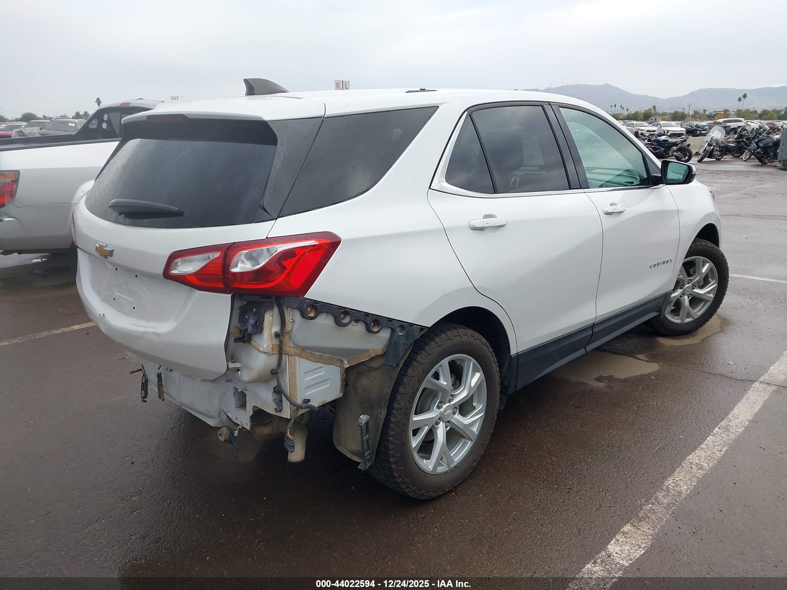 CHEVROLET EQUINOX image 4