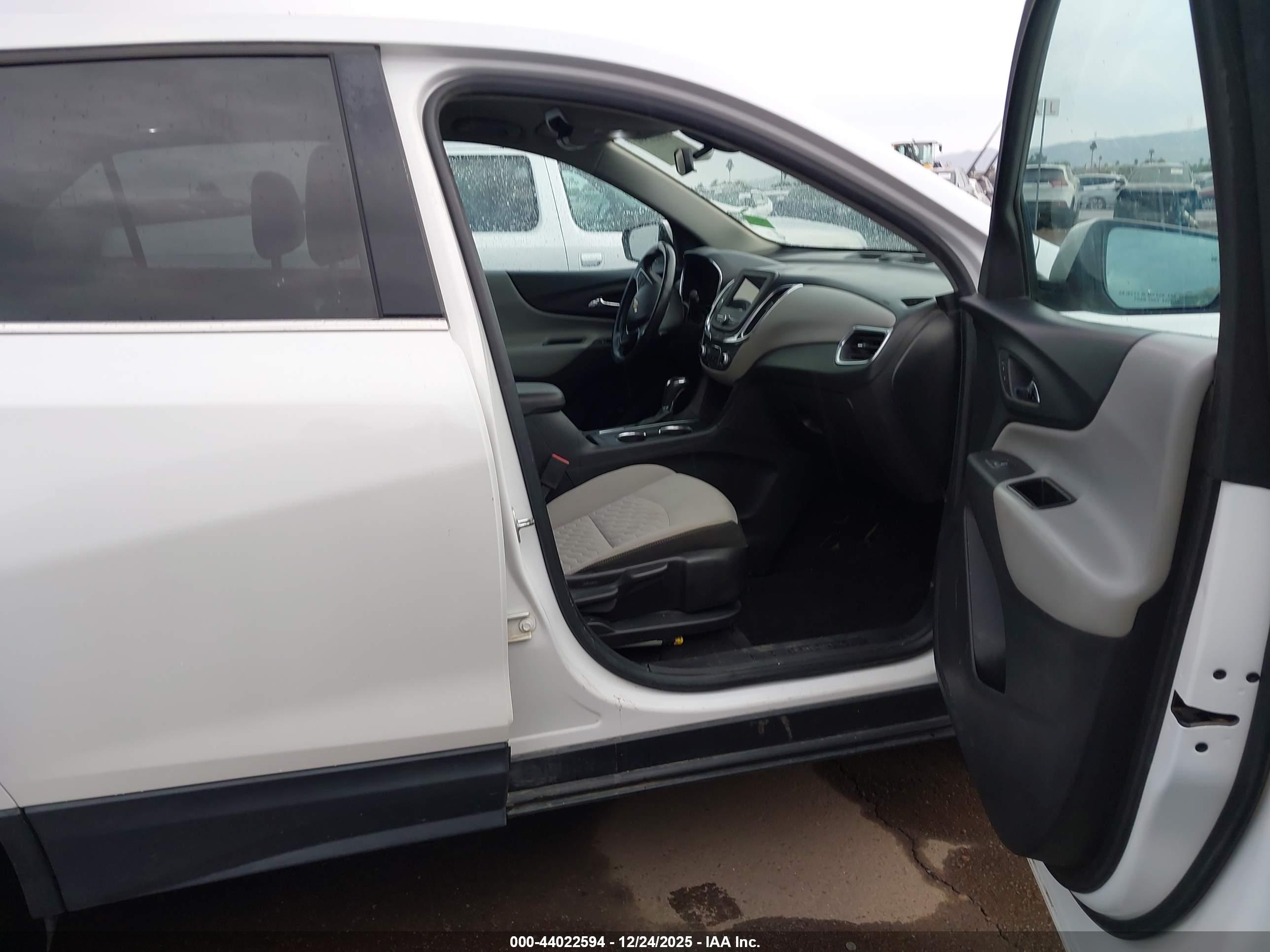 CHEVROLET EQUINOX image 5