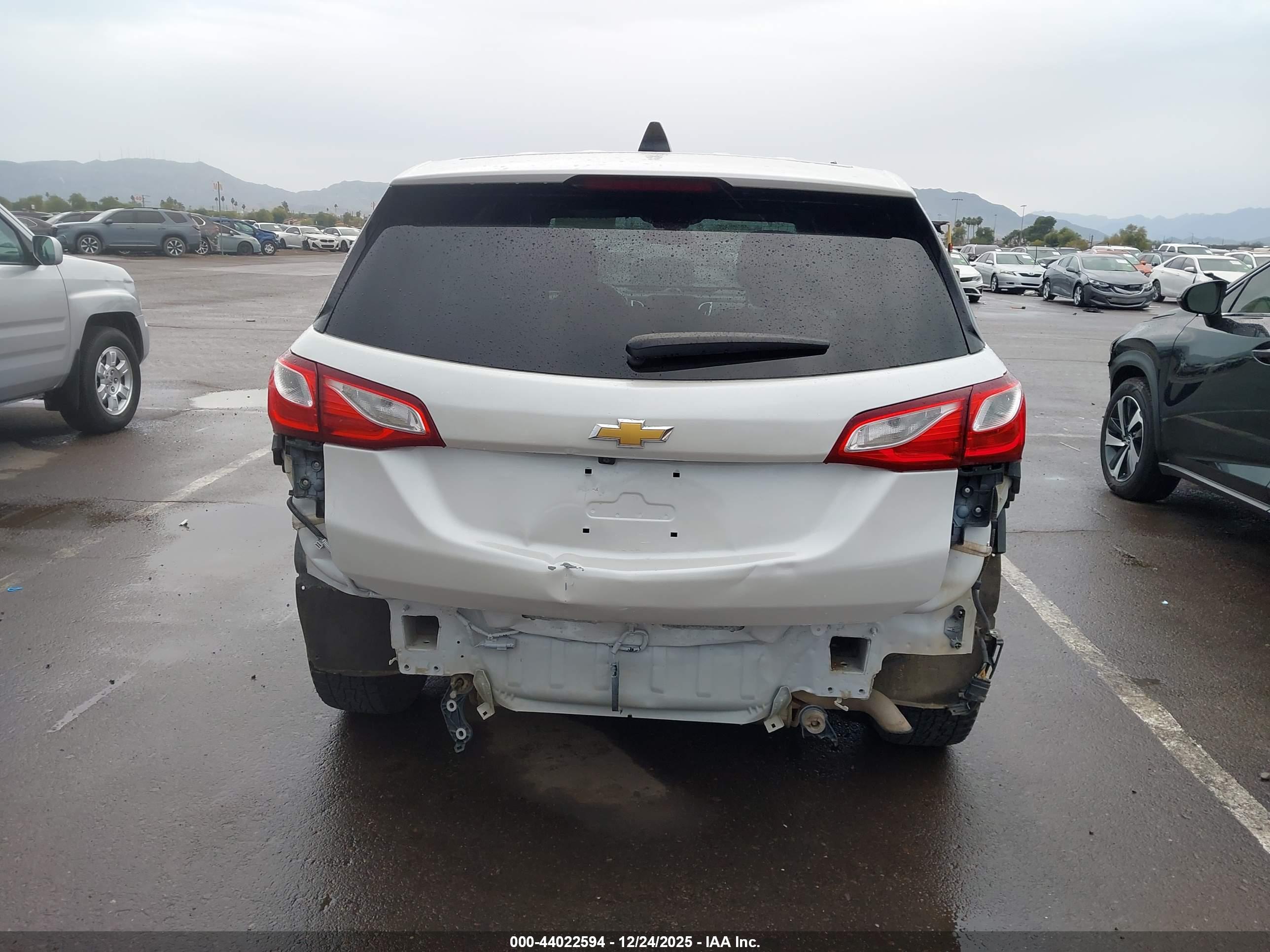 CHEVROLET EQUINOX image 6