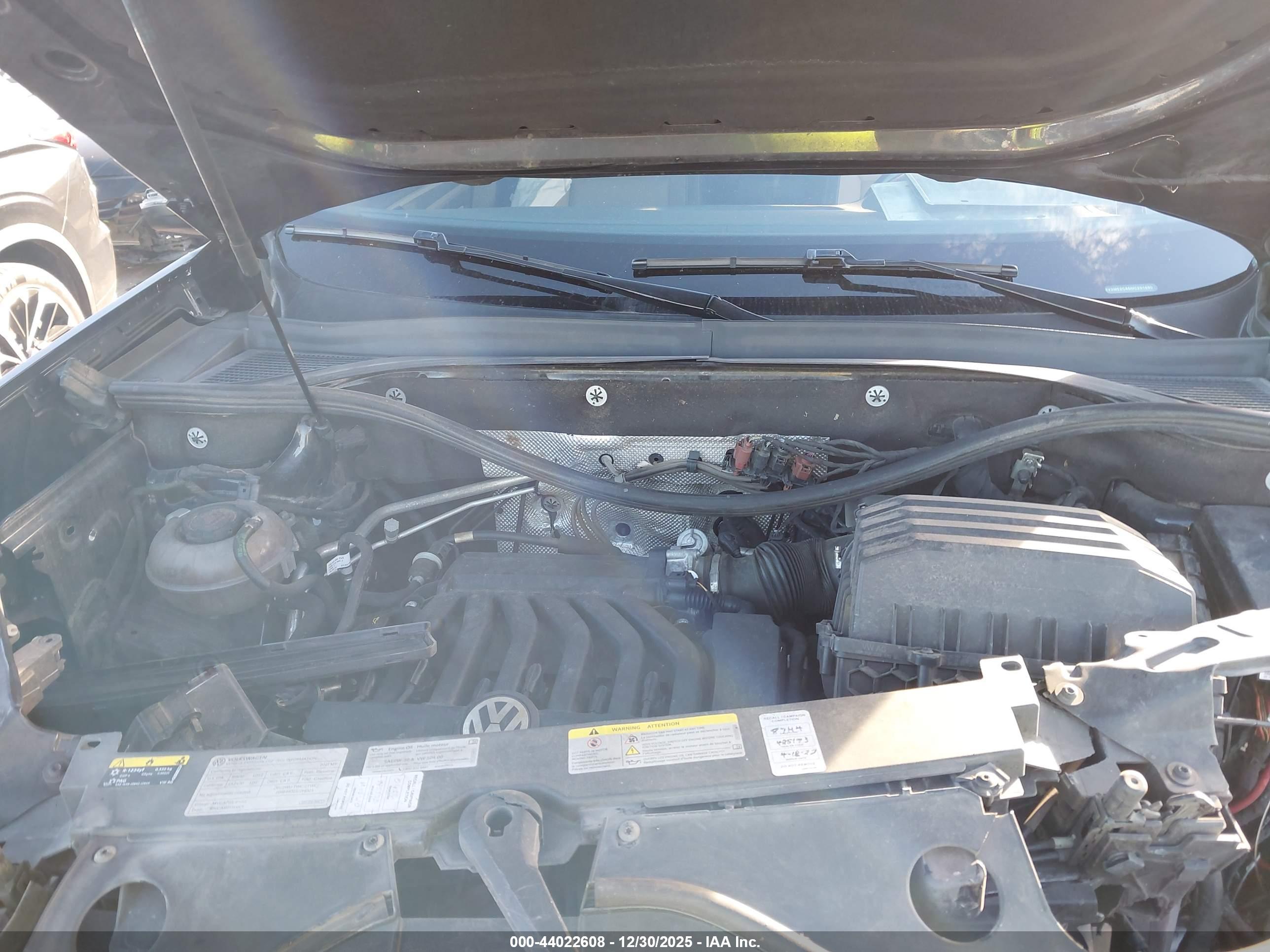 VOLKSWAGEN ATLAS image 10