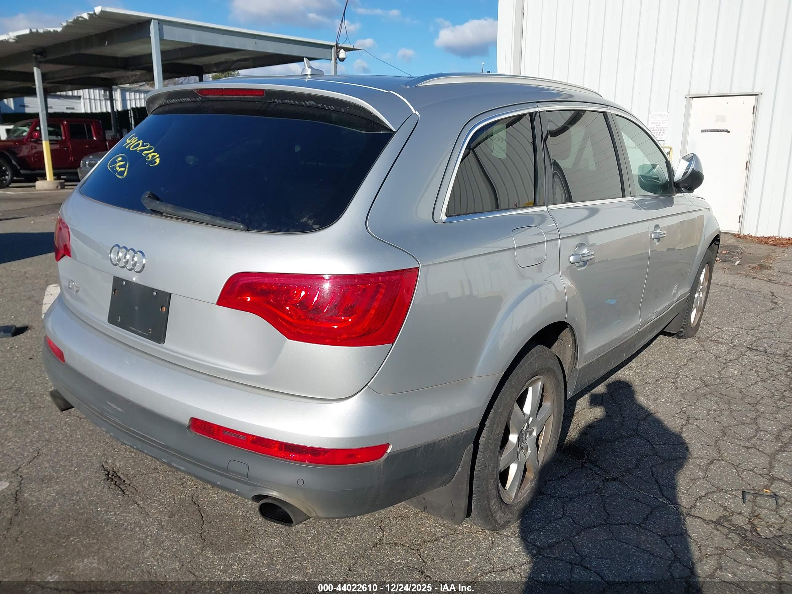AUDI Q7 image 4