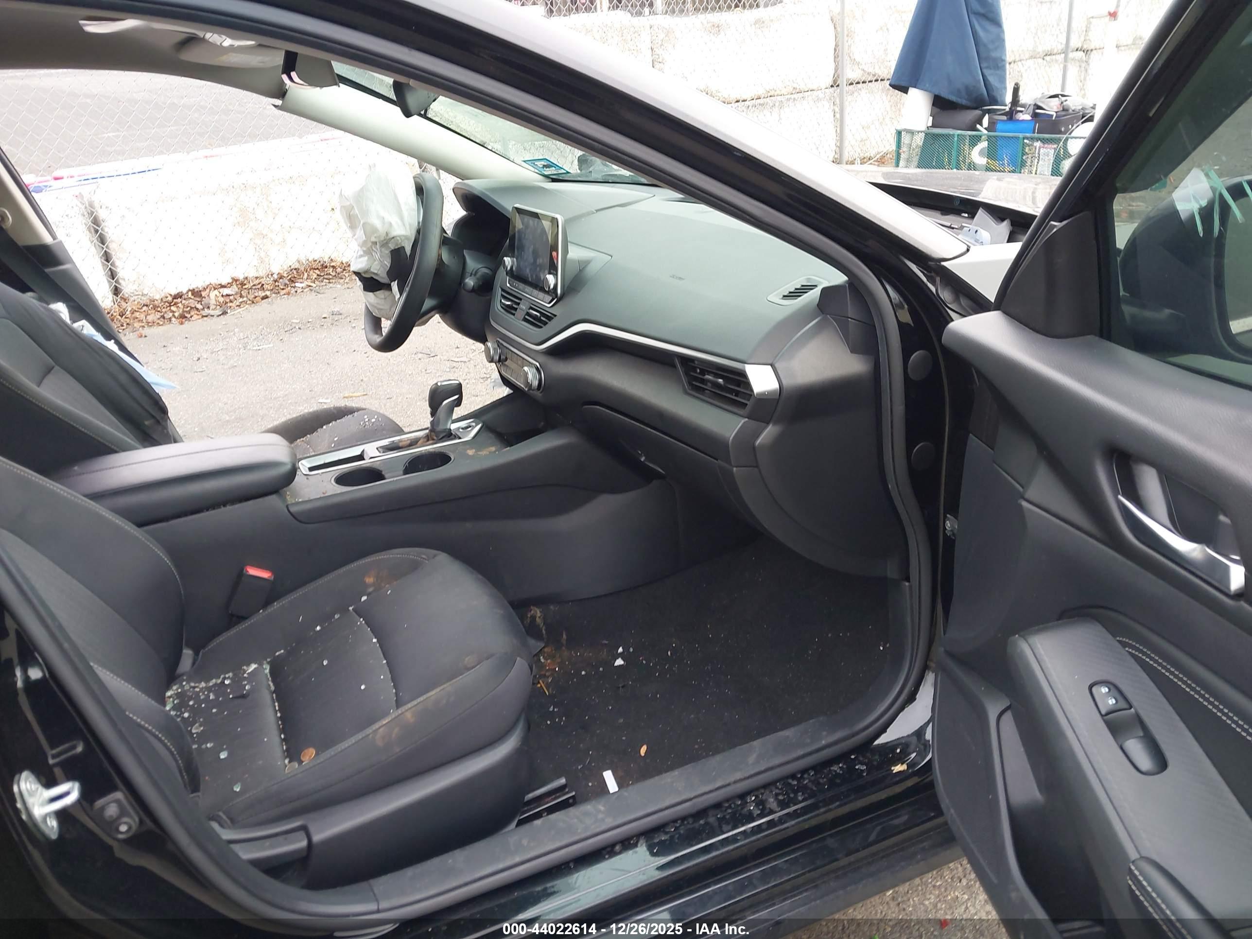 NISSAN ALTIMA image 5