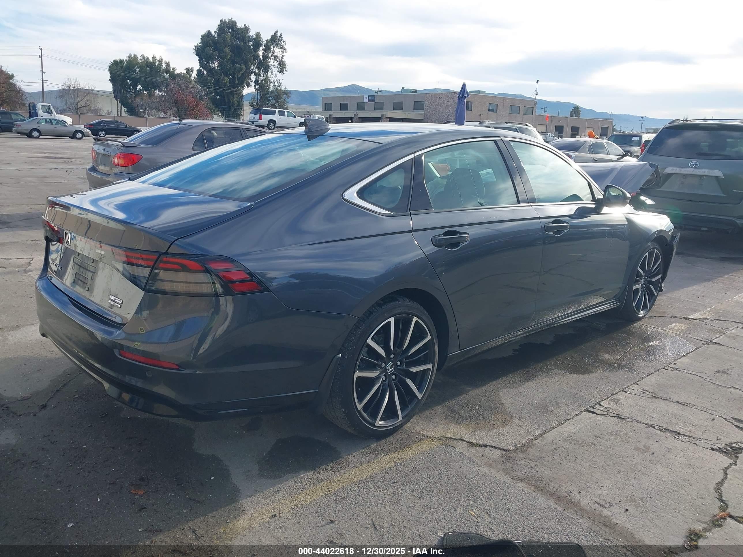 HONDA ACCORD image 4