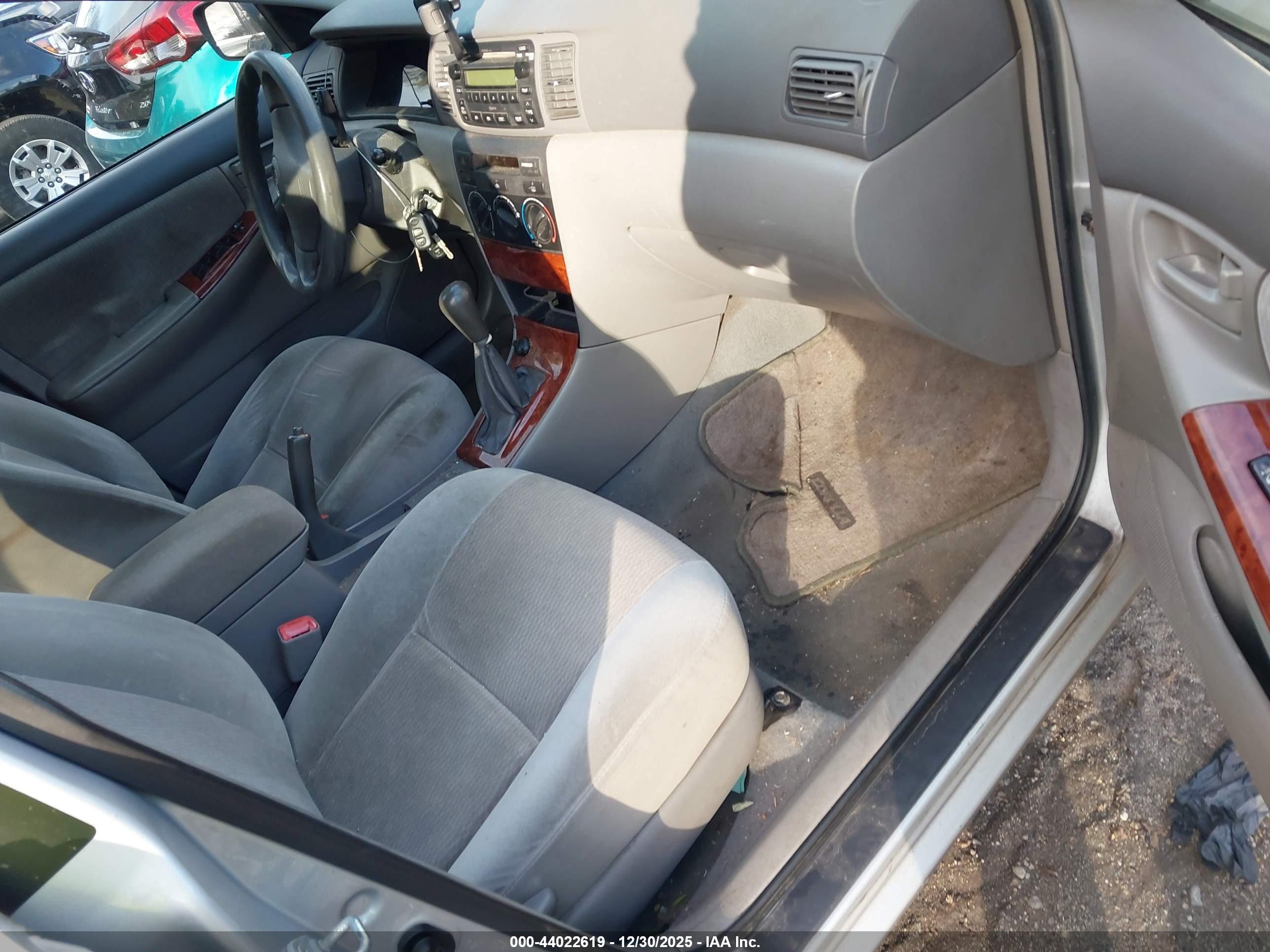 TOYOTA COROLLA image 5