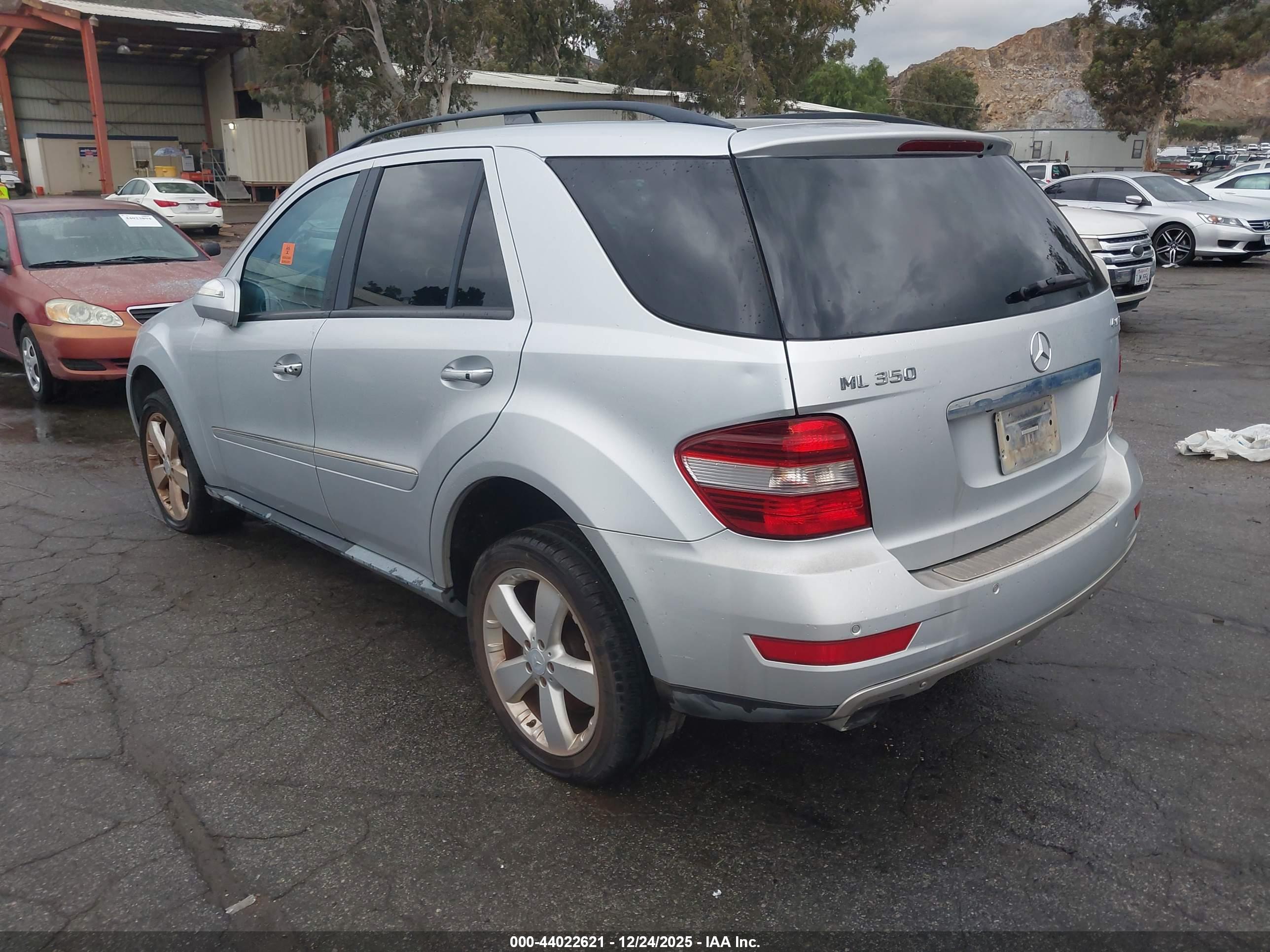 MERCEDES-BENZ ML image 3