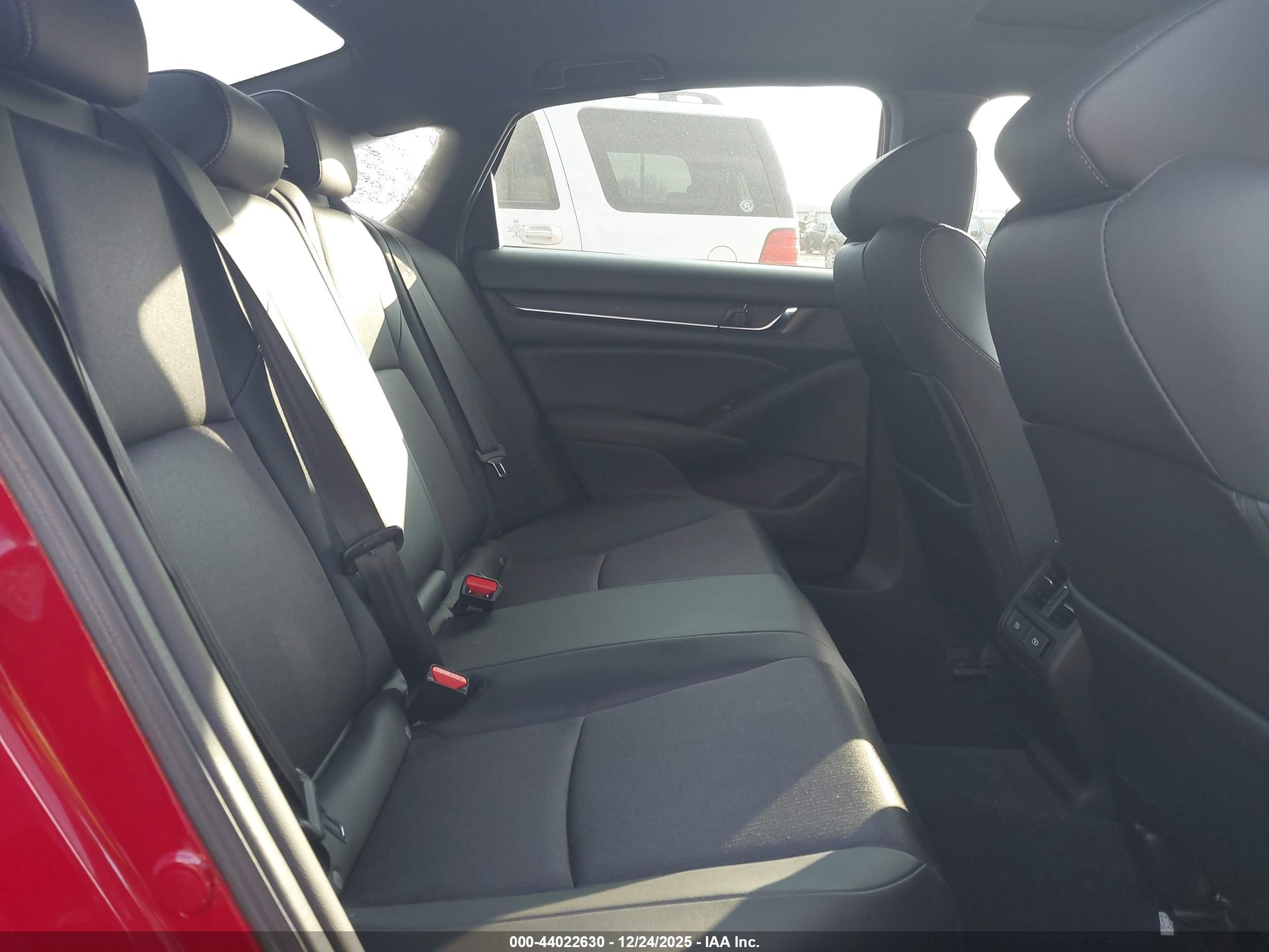 HONDA ACCORD image 8