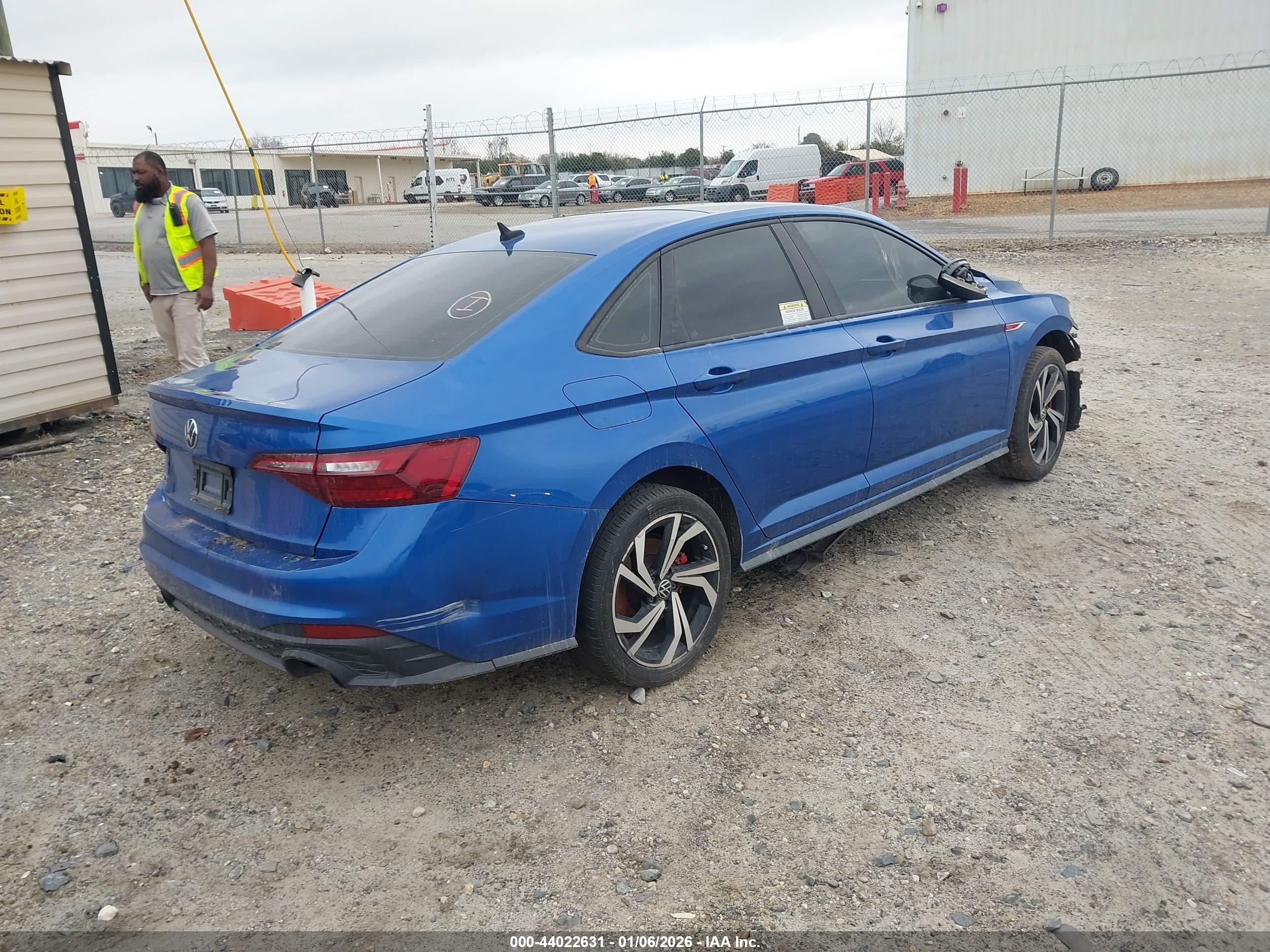 VOLKSWAGEN JETTA image 4