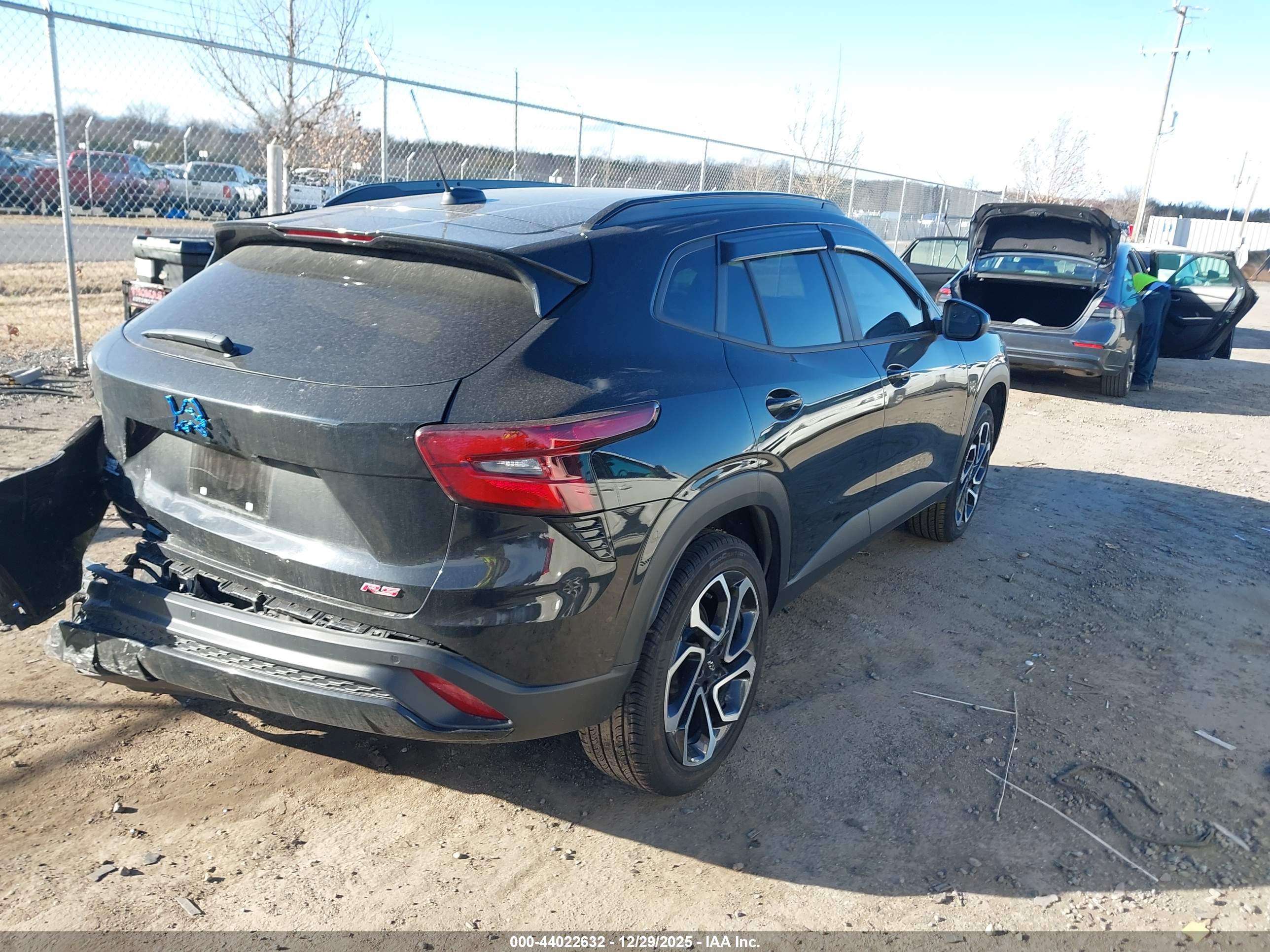 CHEVROLET TRAX image 4