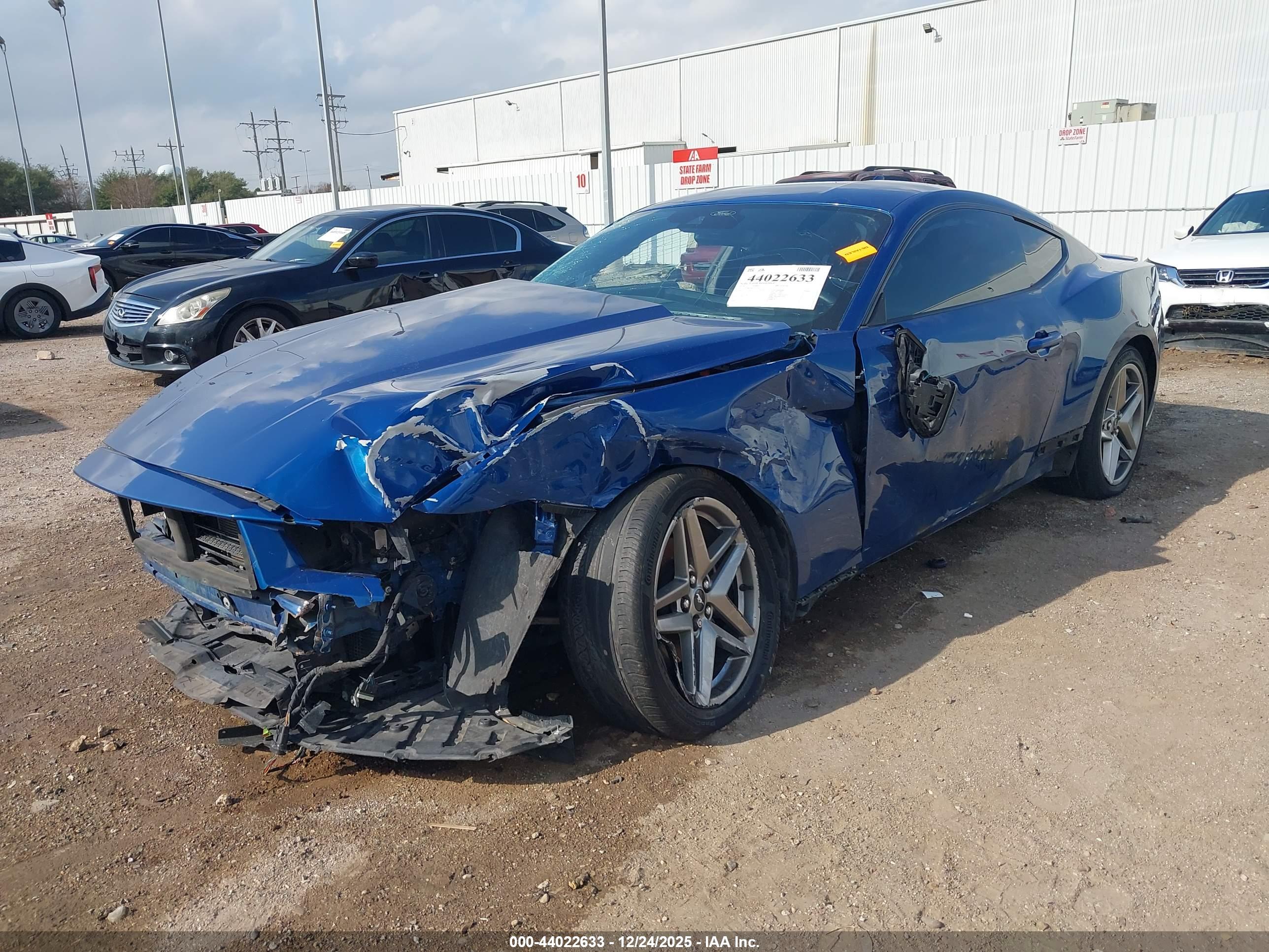 FORD MUSTANG image 2