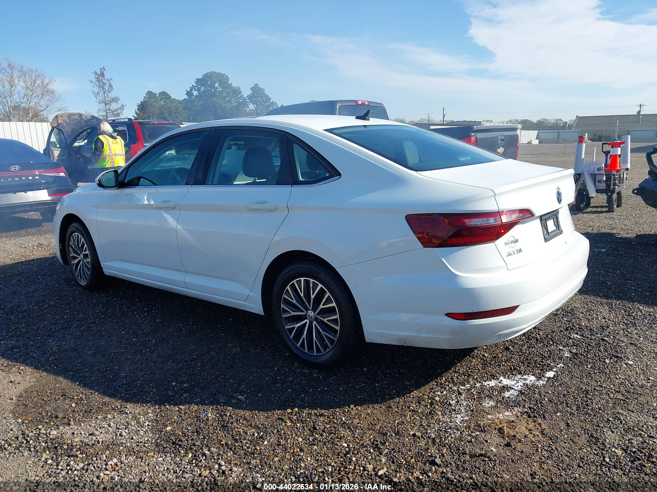 VOLKSWAGEN JETTA image 3
