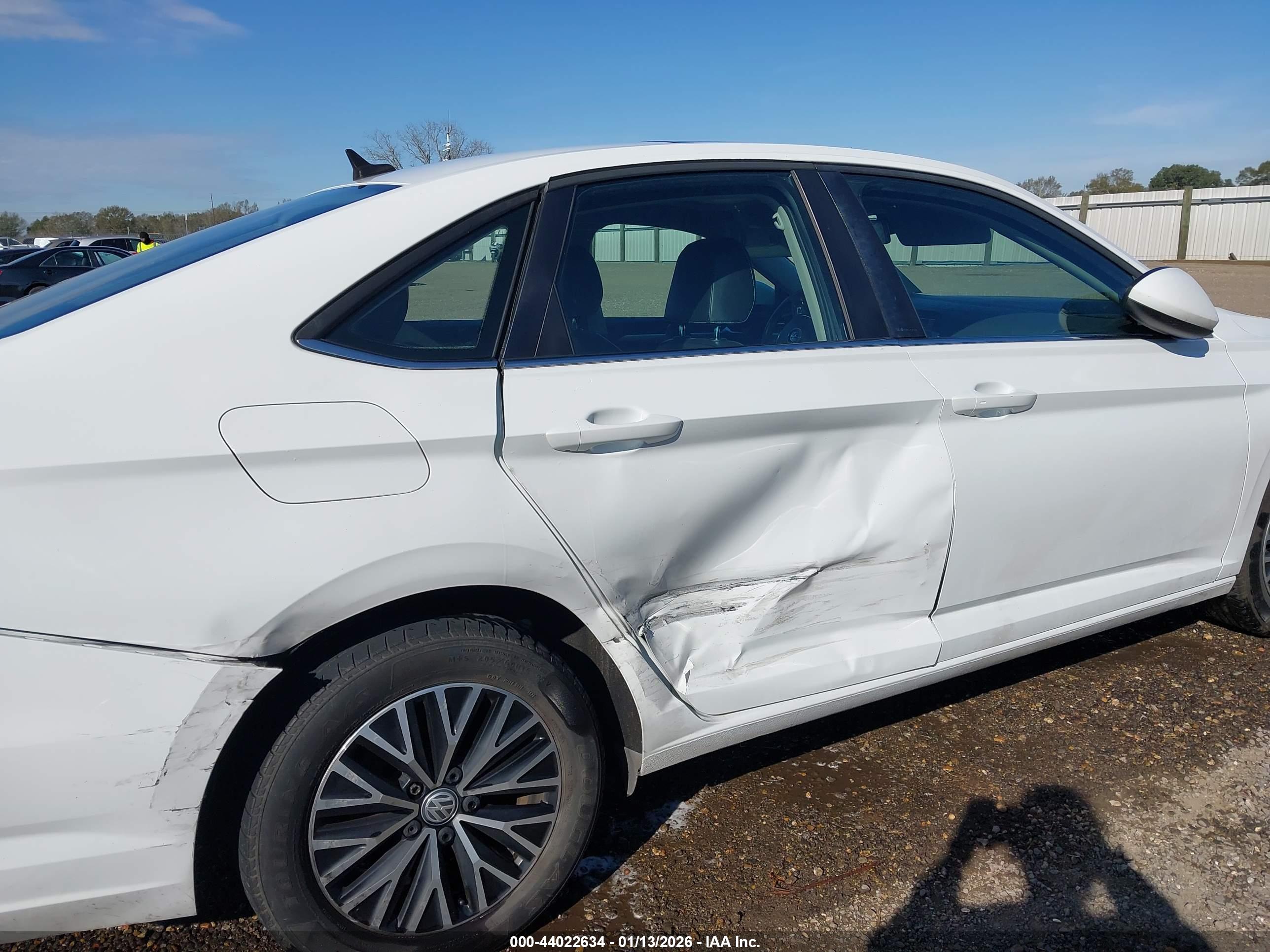 VOLKSWAGEN JETTA image 6