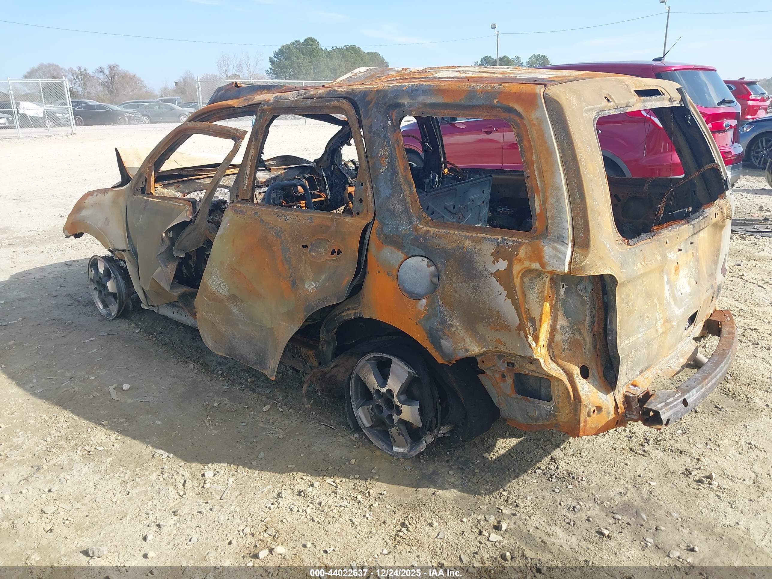 FORD ESCAPE image 3