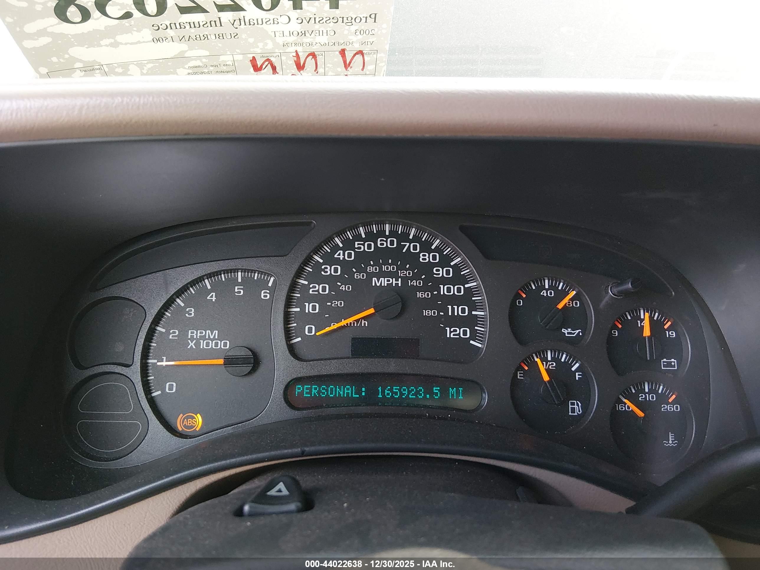 CHEVROLET SUBURBAN image 7