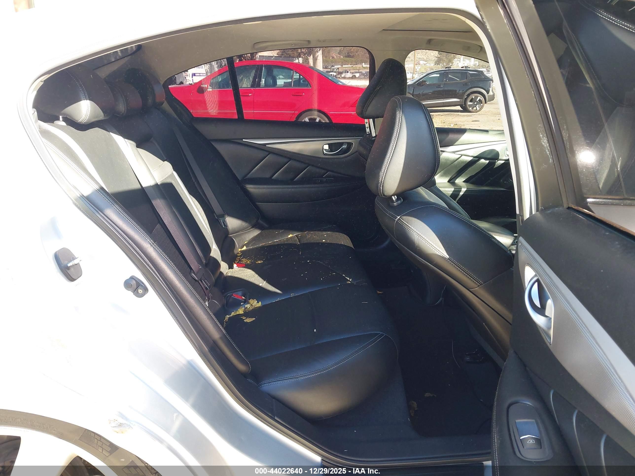 INFINITI Q50 image 8